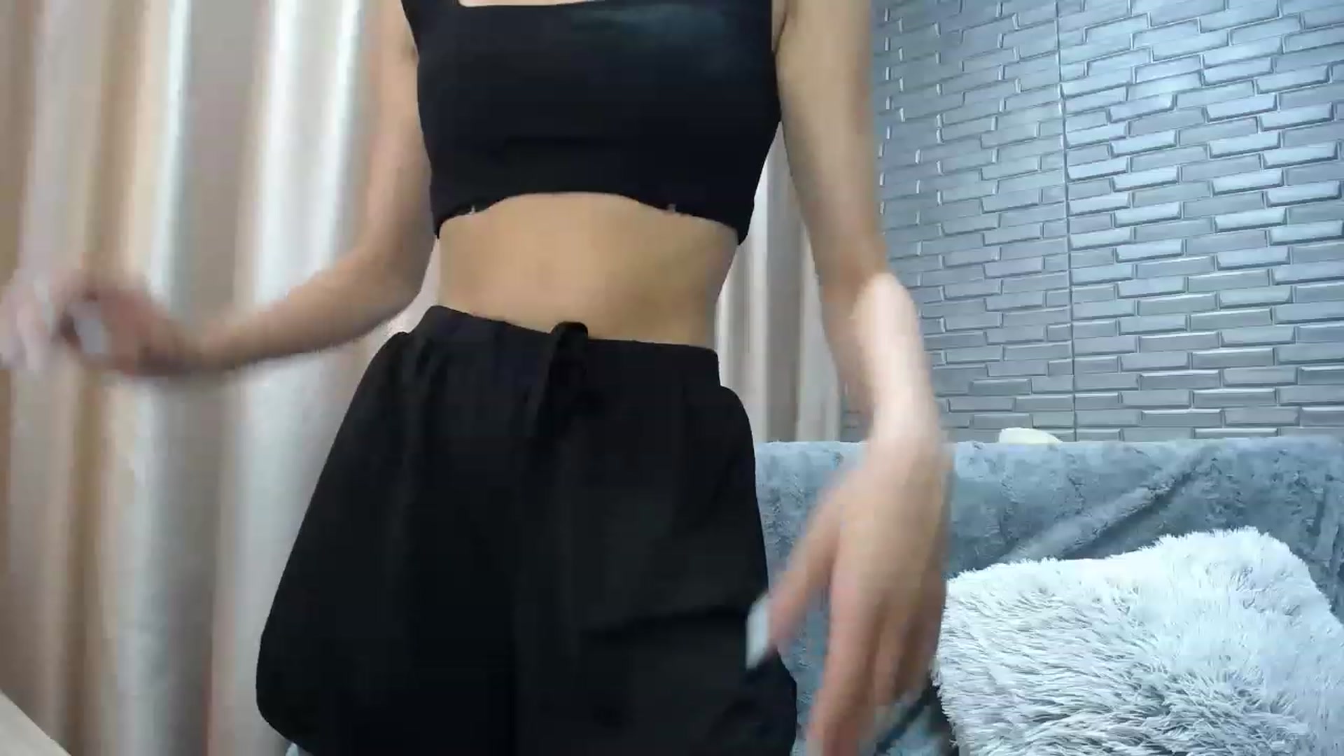 Gallery image thumbnail from Lea_Lexis's myfreecams stream on, 07/26/2023, 13:29 image 5 of 20
