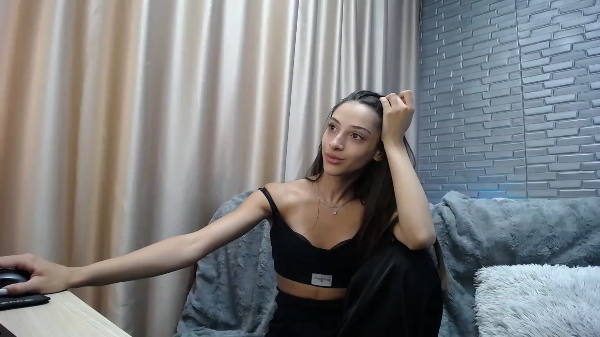 Gallery image thumbnail from Lea_Lexis's myfreecams stream on, 07/29/2023, 12:23 image 14 of 20