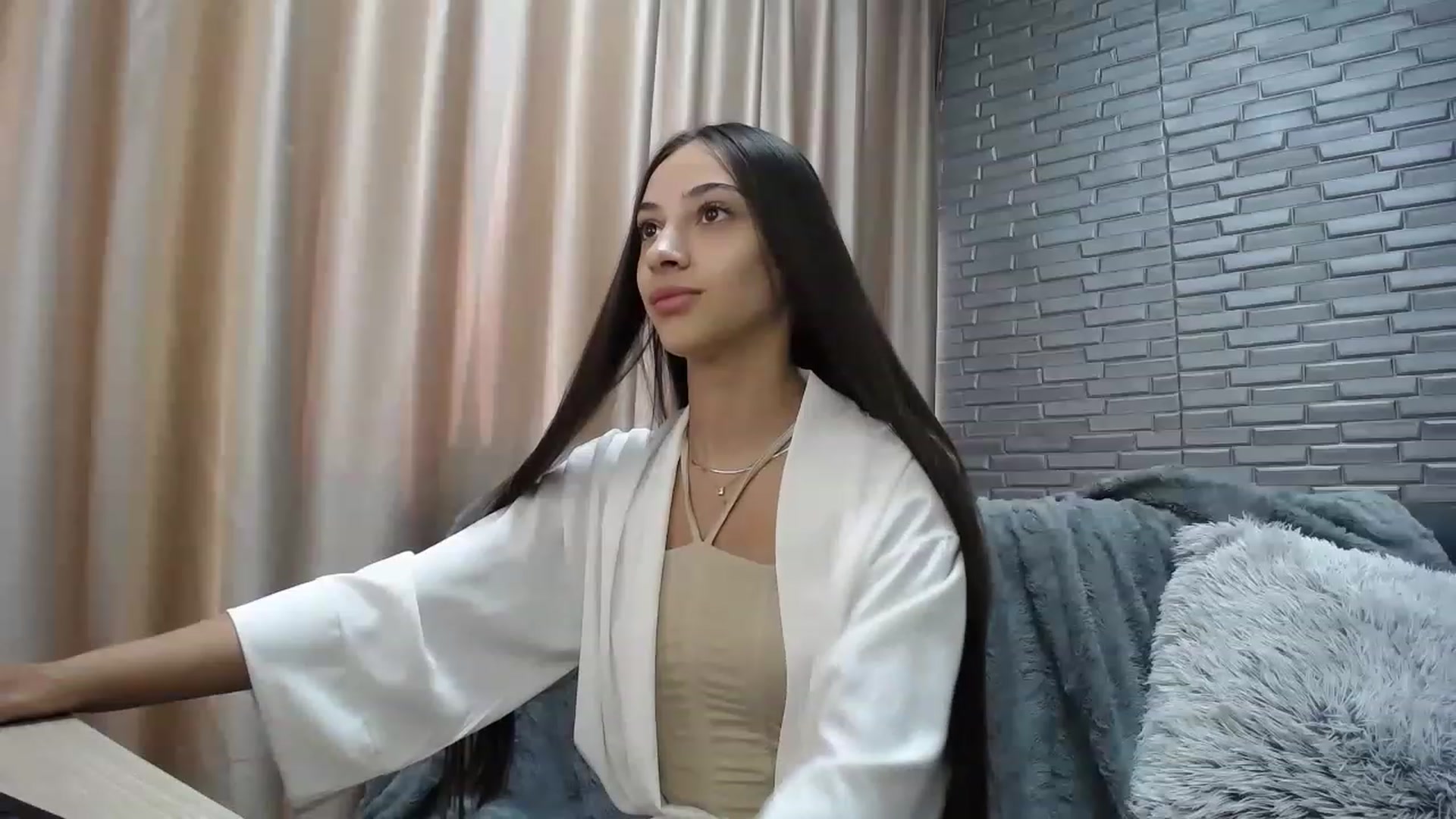 Gallery image thumbnail from Lea_Lexis's myfreecams stream on, 07/31/2023, 12:04 image 16 of 20