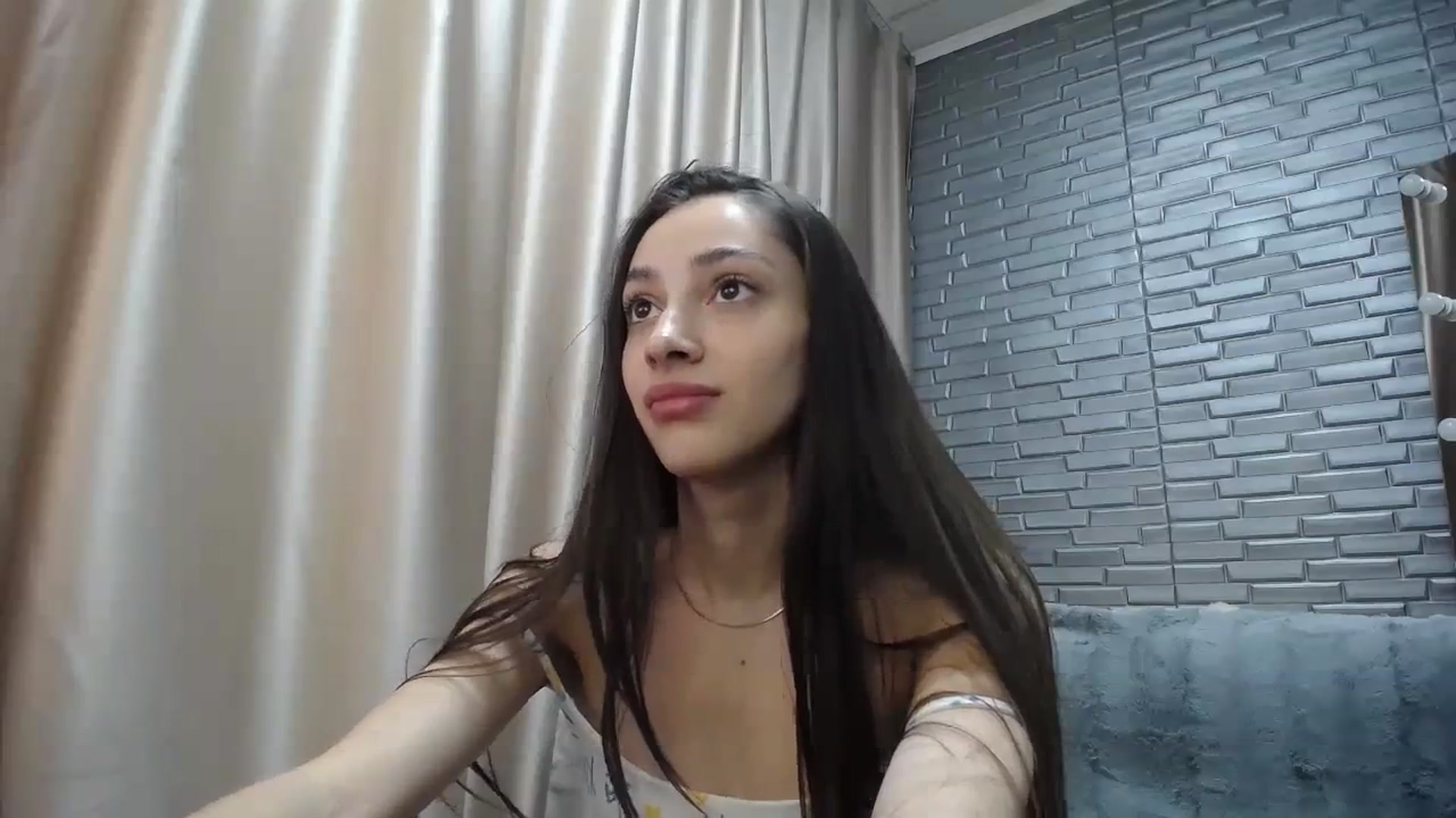 Gallery image thumbnail from Lea_Lexis's myfreecams stream on, 11/24/2023, 12:32 image 5 of 20