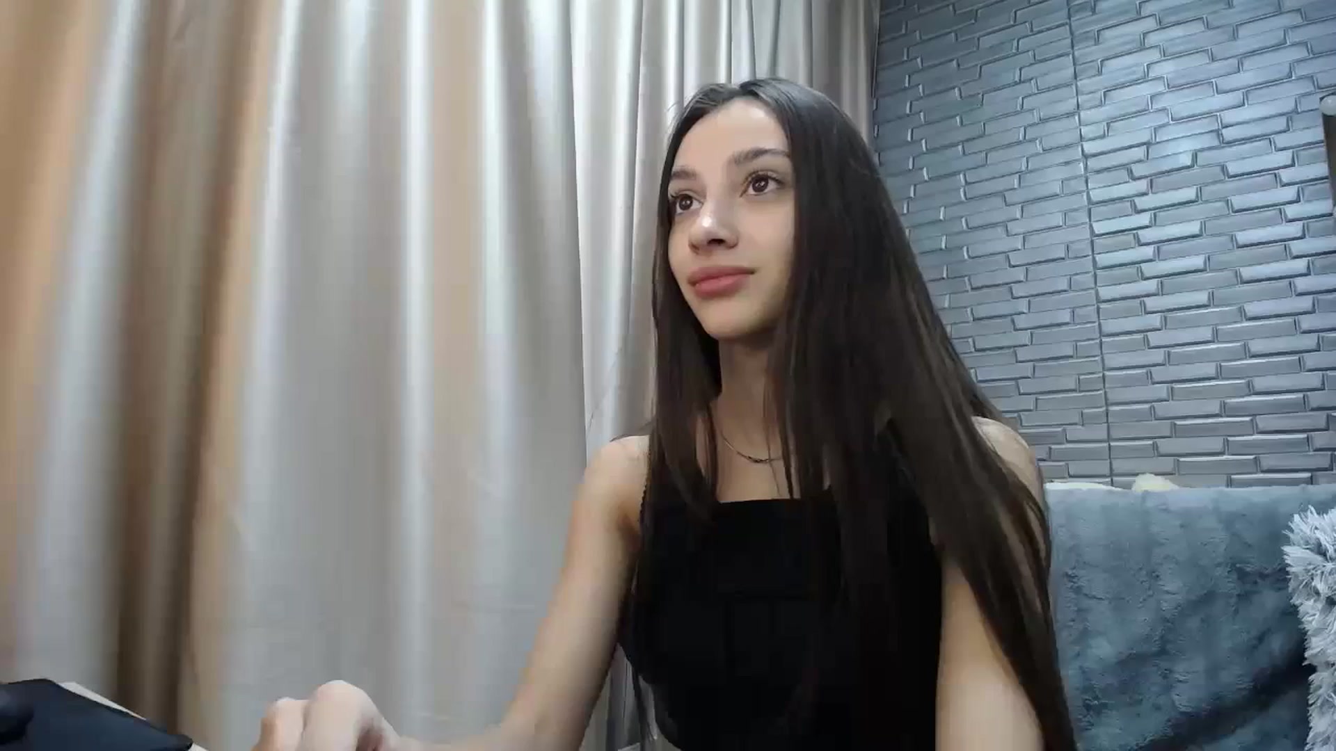 Gallery image thumbnail from Lea_Lexis's myfreecams stream on, 12/10/2023, 11:41 image 6 of 20