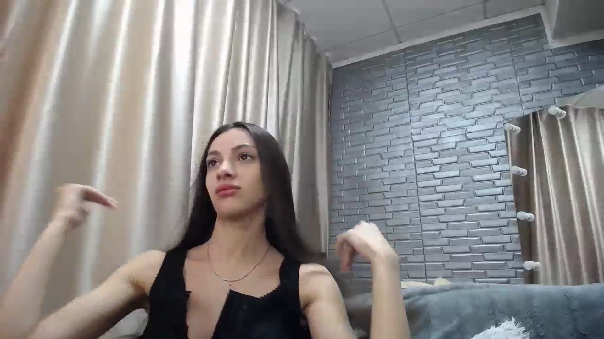 Gallery image thumbnail from Lea_Lexis's myfreecams stream on, 12/23/2023, 11:11 image 20 of 20
