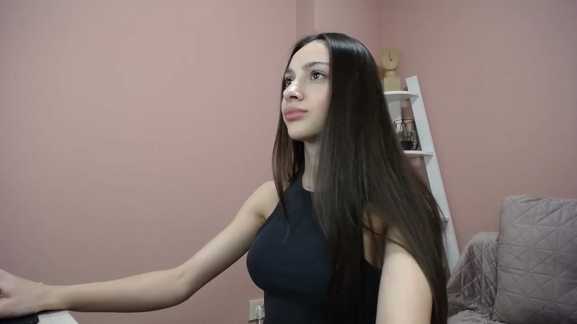Gallery image thumbnail from Lea_Lexis's myfreecams stream on, 01/12/2024, 10:49 image 2 of 20
