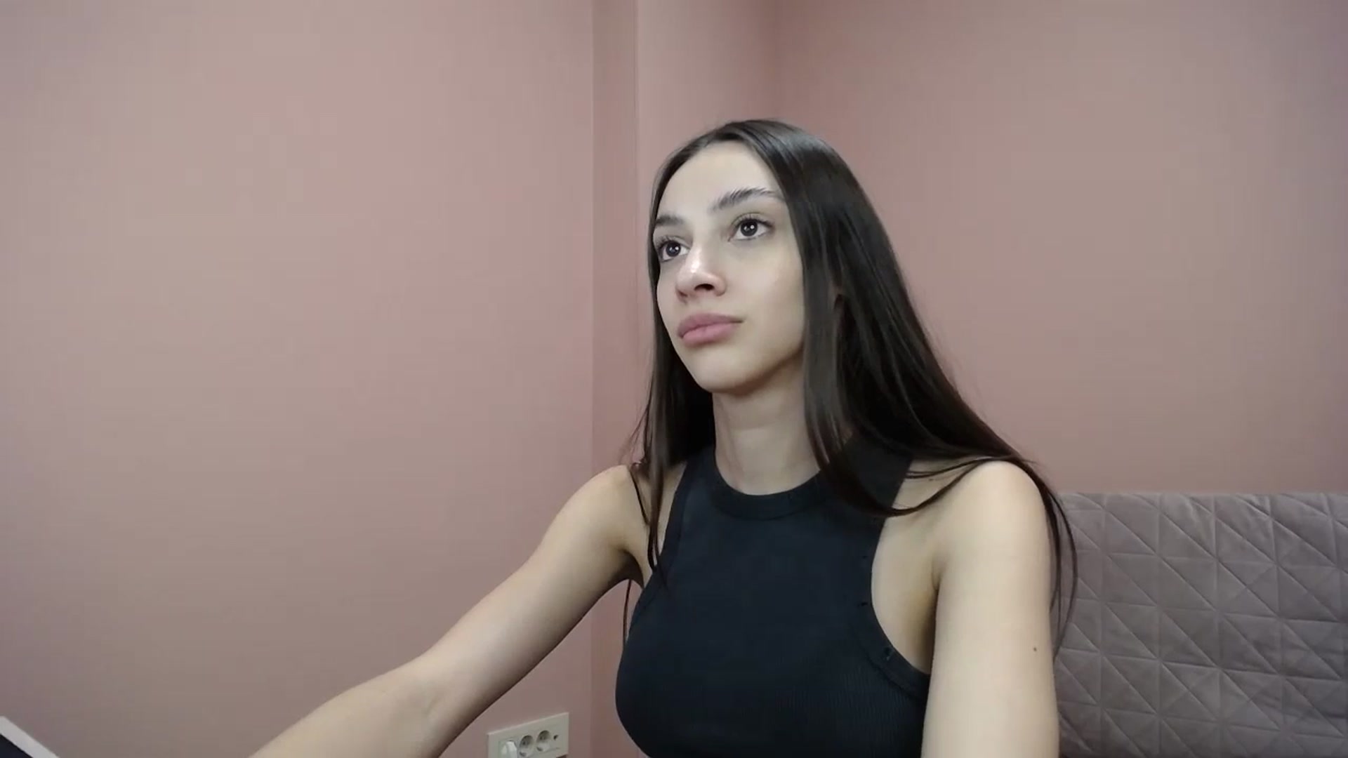 Gallery image thumbnail from Lea_Lexis's myfreecams stream on, 01/21/2024, 13:18 image 2 of 20