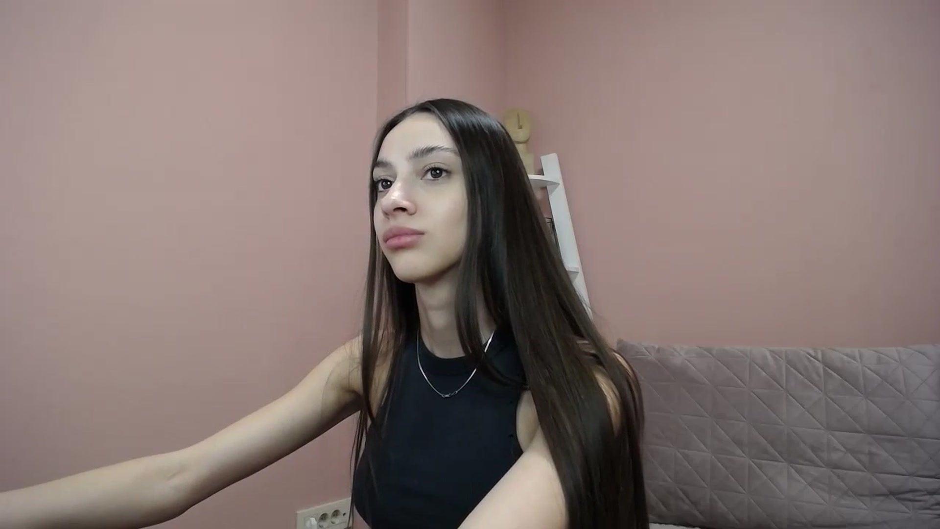 Gallery image thumbnail from Lea_Lexis's myfreecams stream on, 01/21/2024, 13:18 image 10 of 20