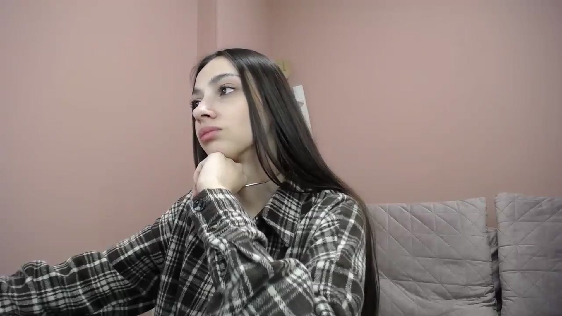 Gallery image thumbnail from Lea_Lexis's myfreecams stream on, 02/28/2024, 14:16 image 18 of 20