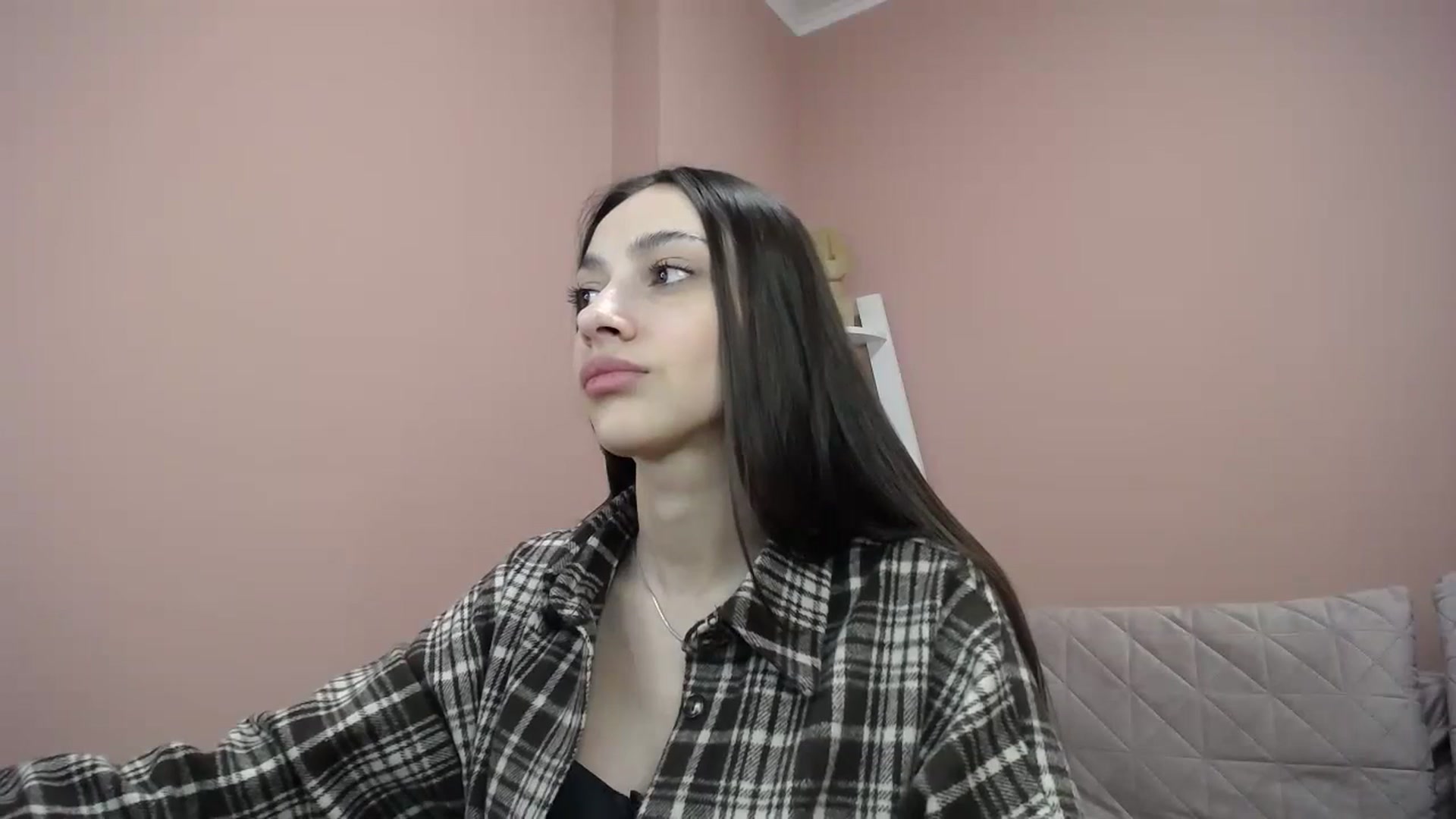 Gallery image thumbnail from Lea_Lexis's myfreecams stream on, 02/28/2024, 14:16 image 2 of 20
