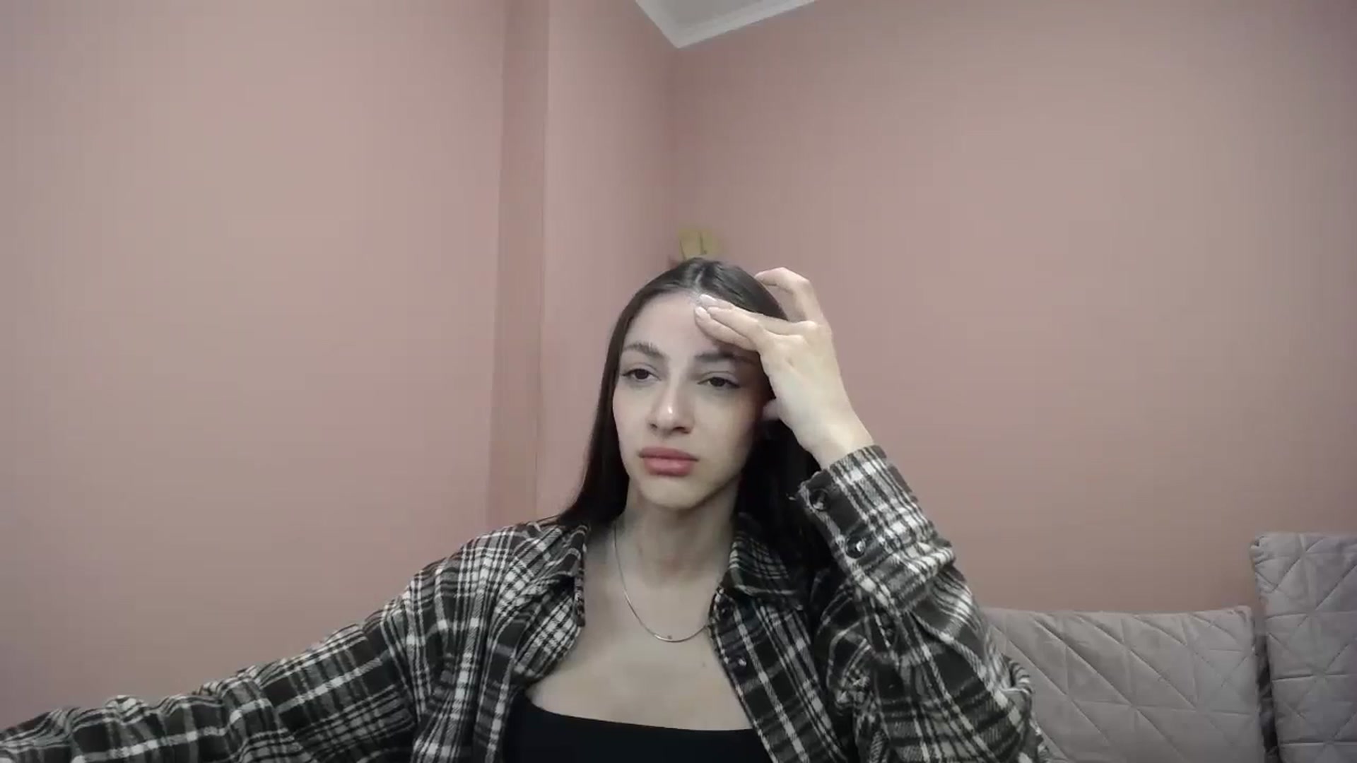 Gallery image thumbnail from Lea_Lexis's myfreecams stream on, 03/05/2024, 12:20 image 19 of 20