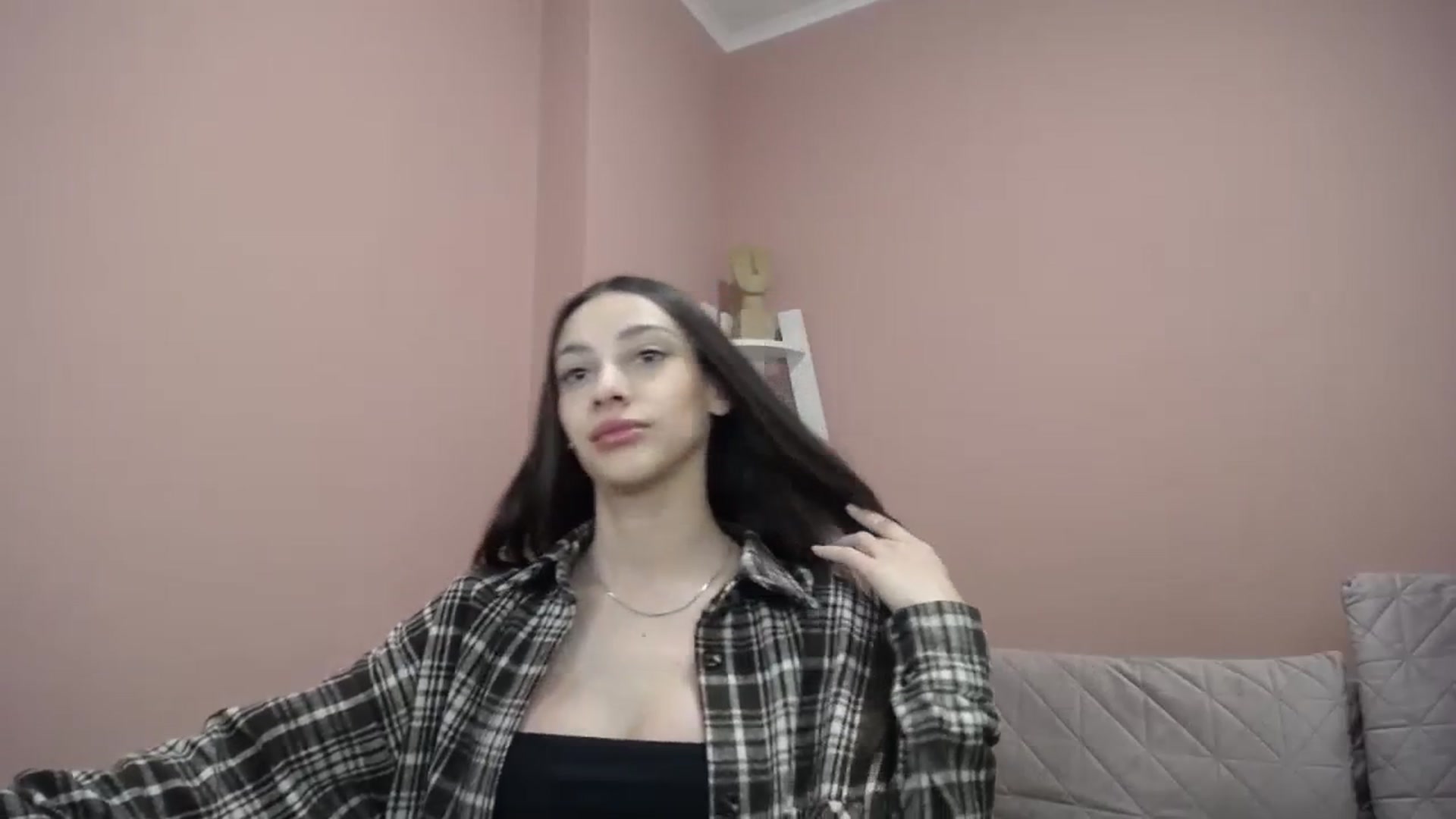 Gallery image thumbnail from Lea_Lexis's myfreecams stream on, 03/05/2024, 13:08 image 3 of 20