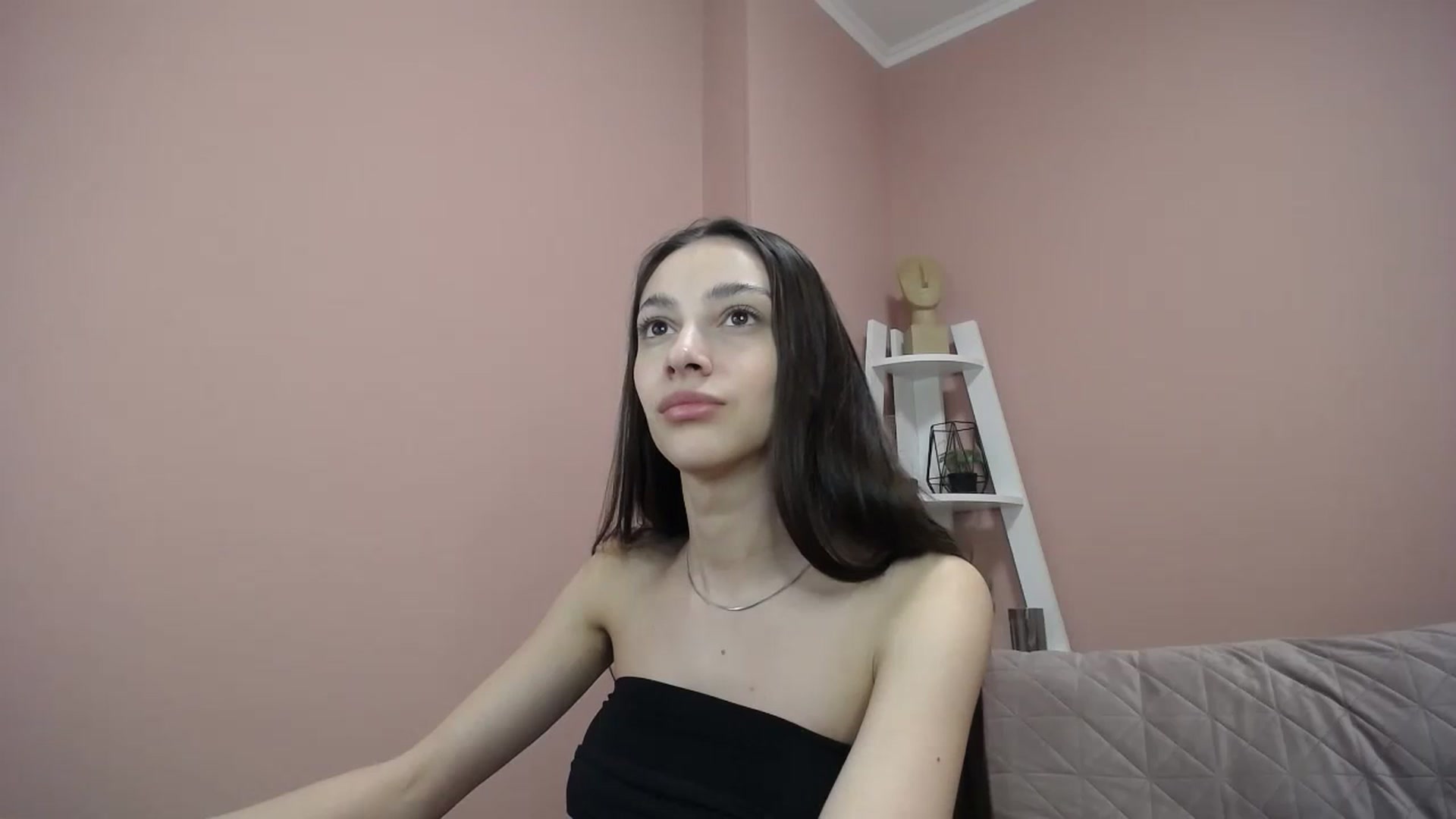 Gallery image thumbnail from Lea_Lexis's myfreecams stream on, 03/05/2024, 14:47 image 8 of 20