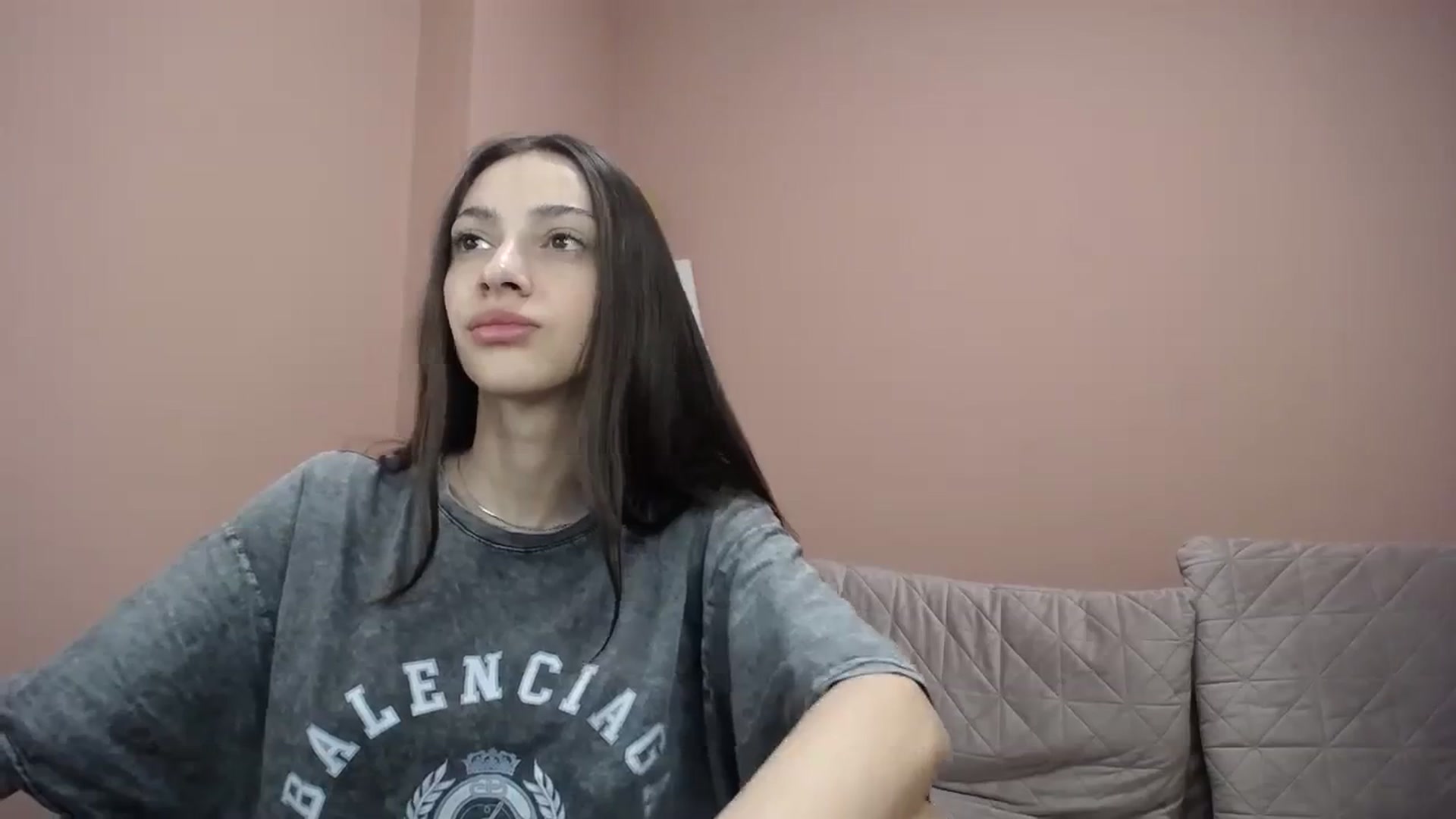 Gallery image thumbnail from Lea_Lexis's myfreecams stream on, 03/06/2024, 12:38 image 6 of 20