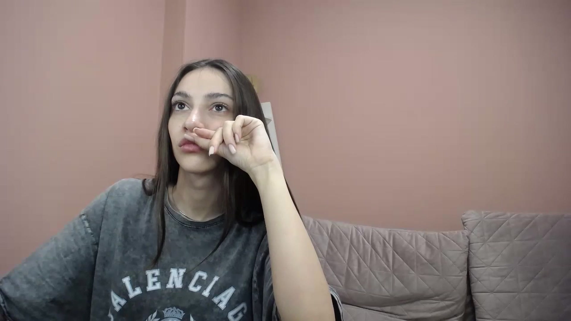 Gallery image thumbnail from Lea_Lexis's myfreecams stream on, 03/06/2024, 12:38 image 7 of 20