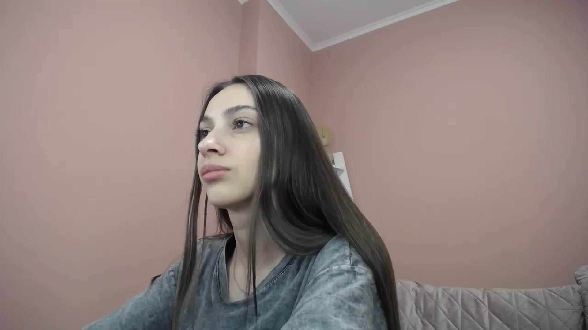 Gallery image thumbnail from Lea_Lexis's myfreecams stream on, 03/06/2024, 14:08 image 17 of 20