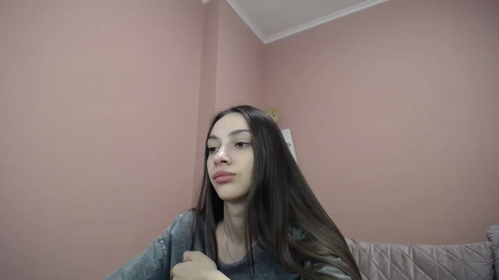 Gallery image thumbnail from Lea_Lexis's myfreecams stream on, 03/06/2024, 14:08 image 15 of 20