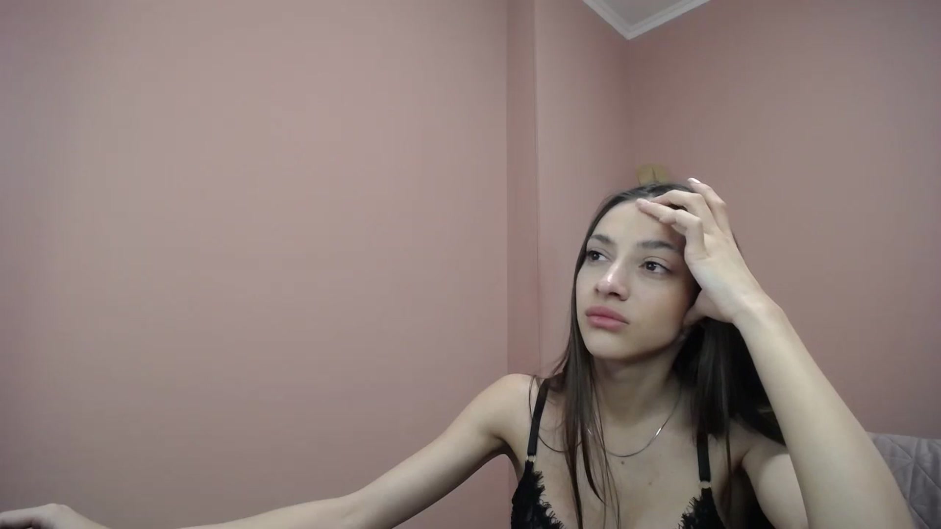 Gallery image thumbnail from Lea_Lexis's myfreecams stream on, 03/08/2024, 14:02 image 16 of 20