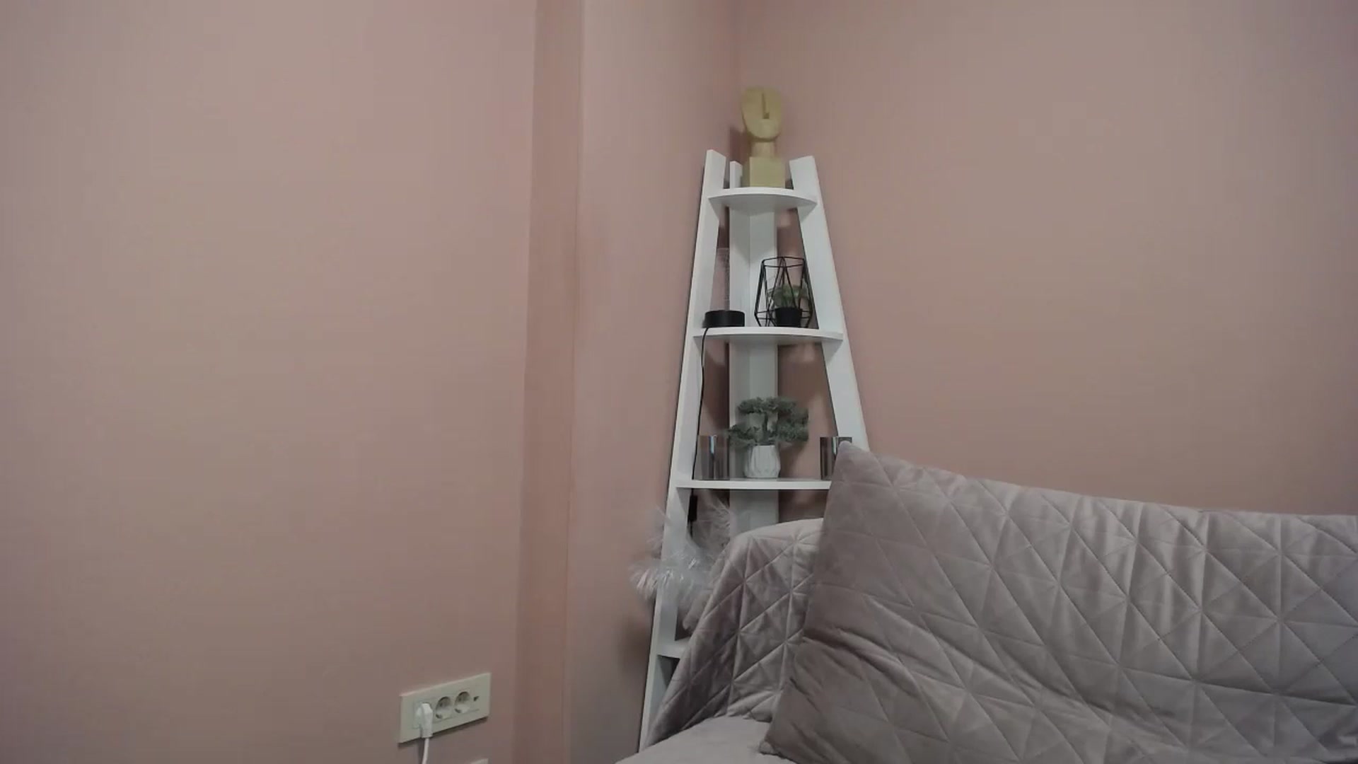 Gallery image thumbnail from Lea_Lexis's myfreecams stream on, 03/08/2024, 14:02 image 11 of 20