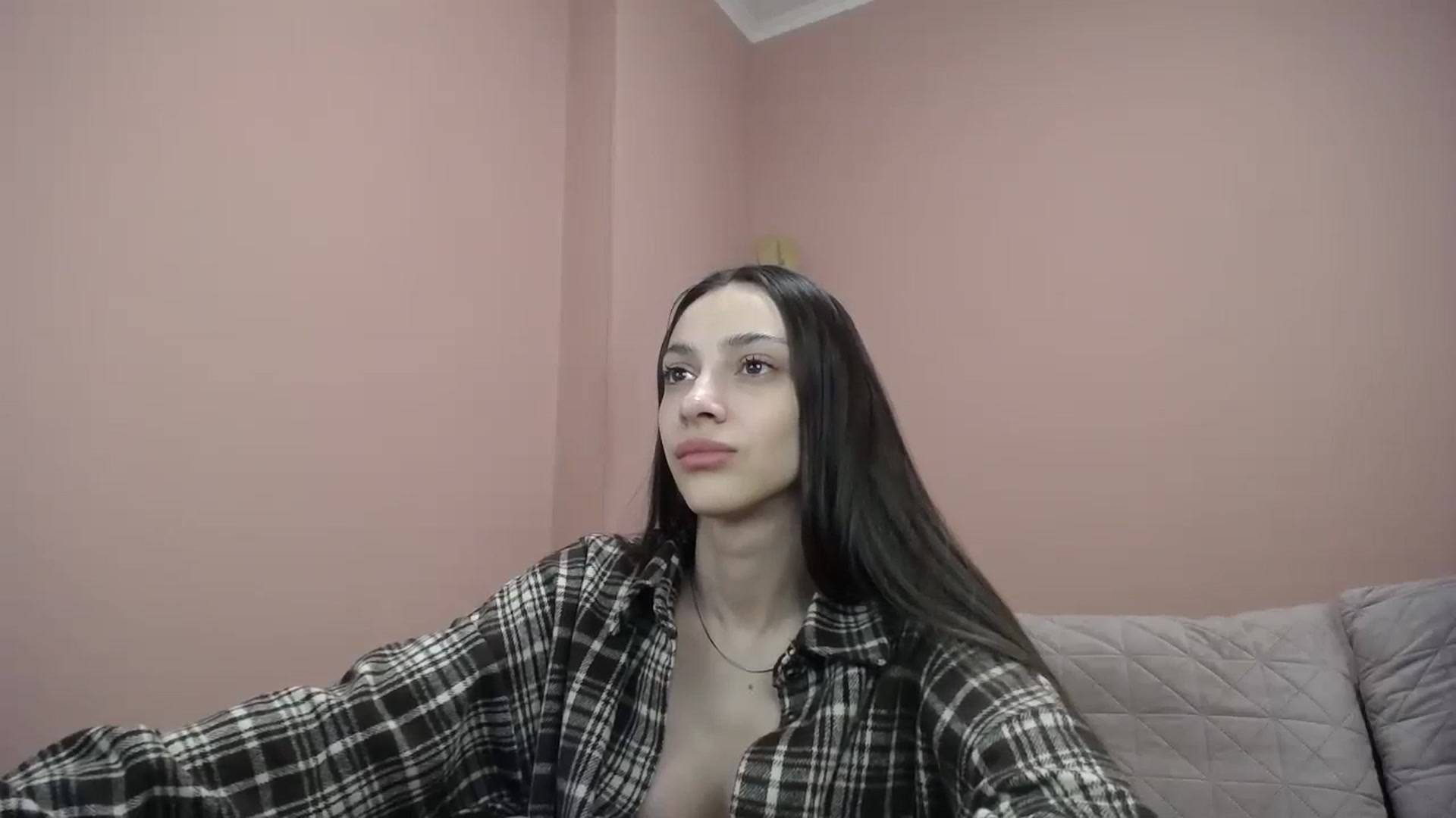 Gallery image thumbnail from Lea_Lexis's myfreecams stream on, 03/15/2024, 13:20 image 6 of 20