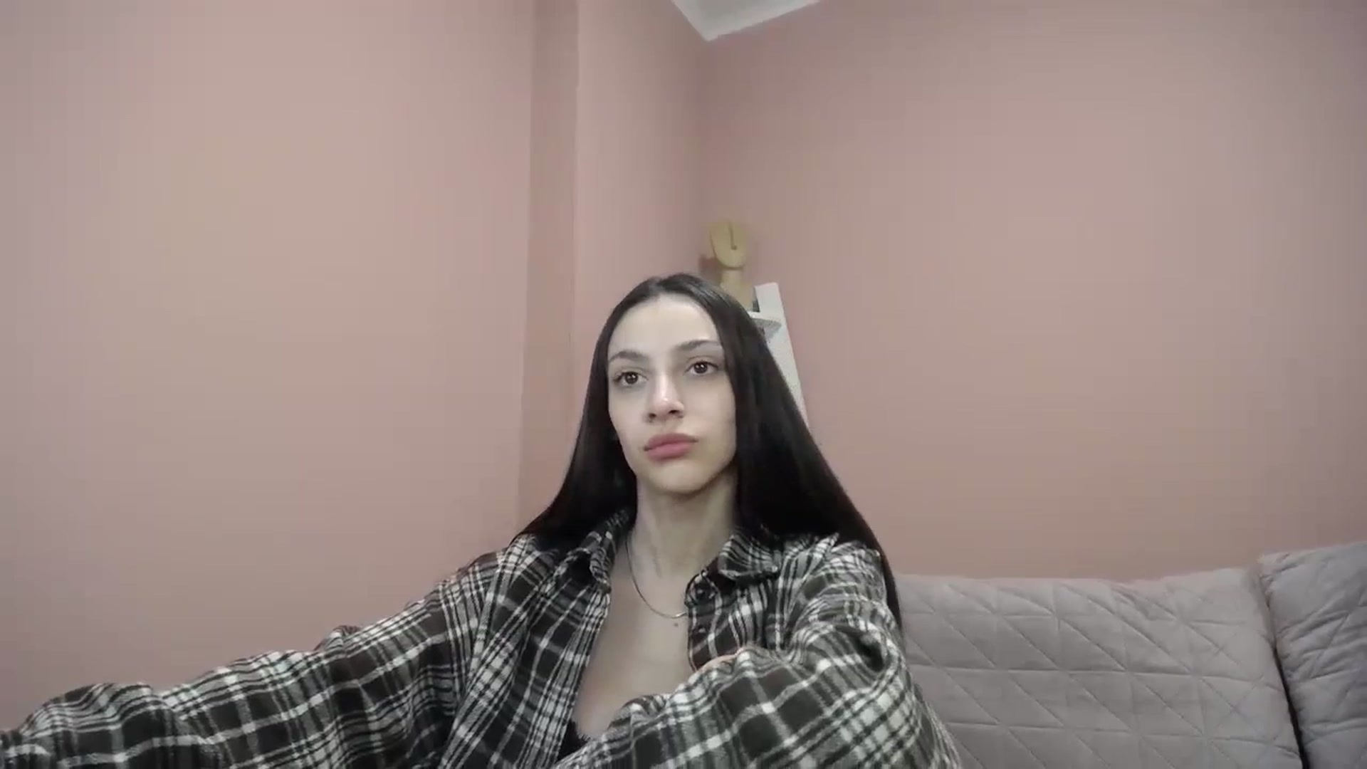 Gallery image thumbnail from Lea_Lexis's myfreecams stream on, 03/15/2024, 13:20 image 2 of 20