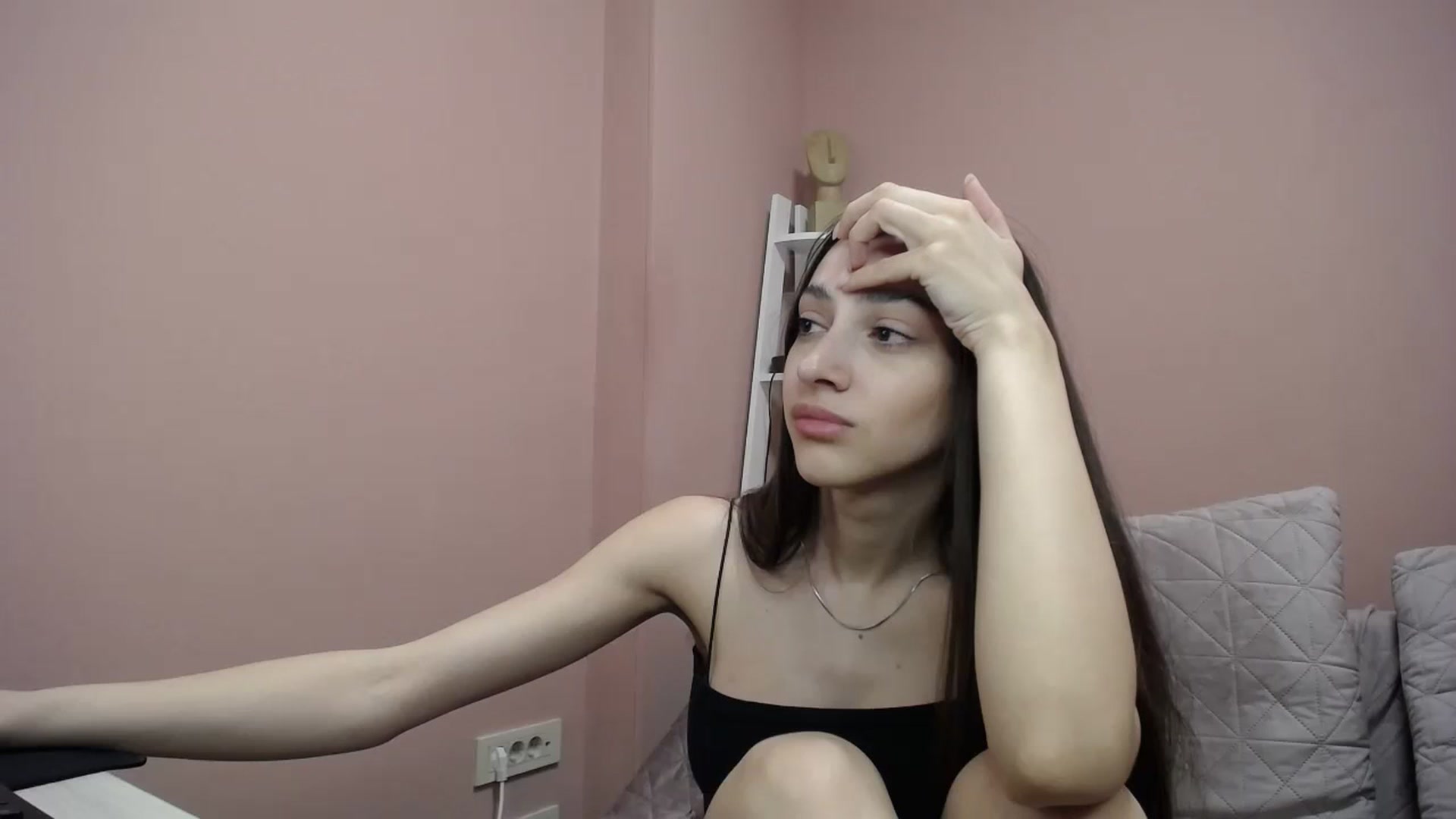 Gallery image thumbnail from Lea_Lexis's myfreecams stream on, 03/29/2024, 12:30 image 19 of 20