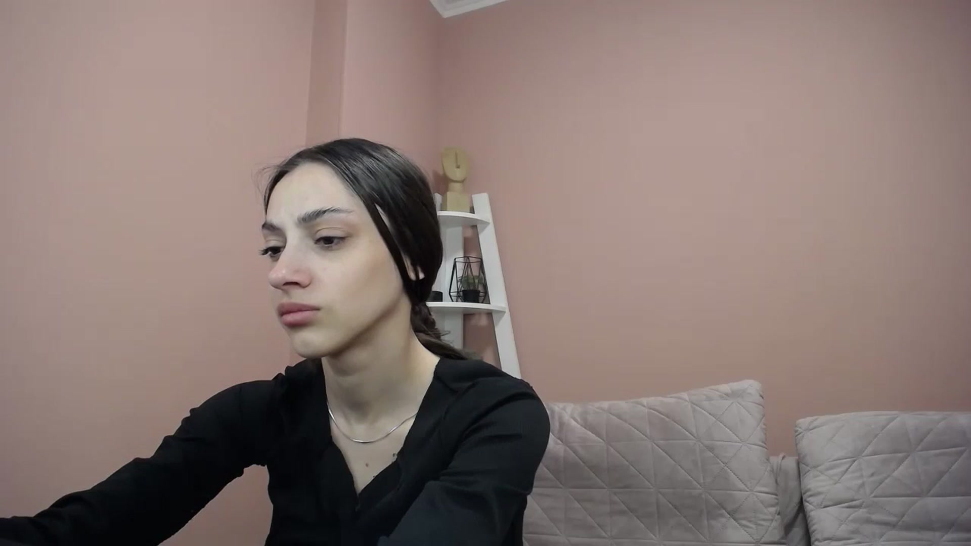 Gallery image thumbnail from Lea_Lexis's myfreecams stream on, 03/29/2024, 14:22 image 9 of 20