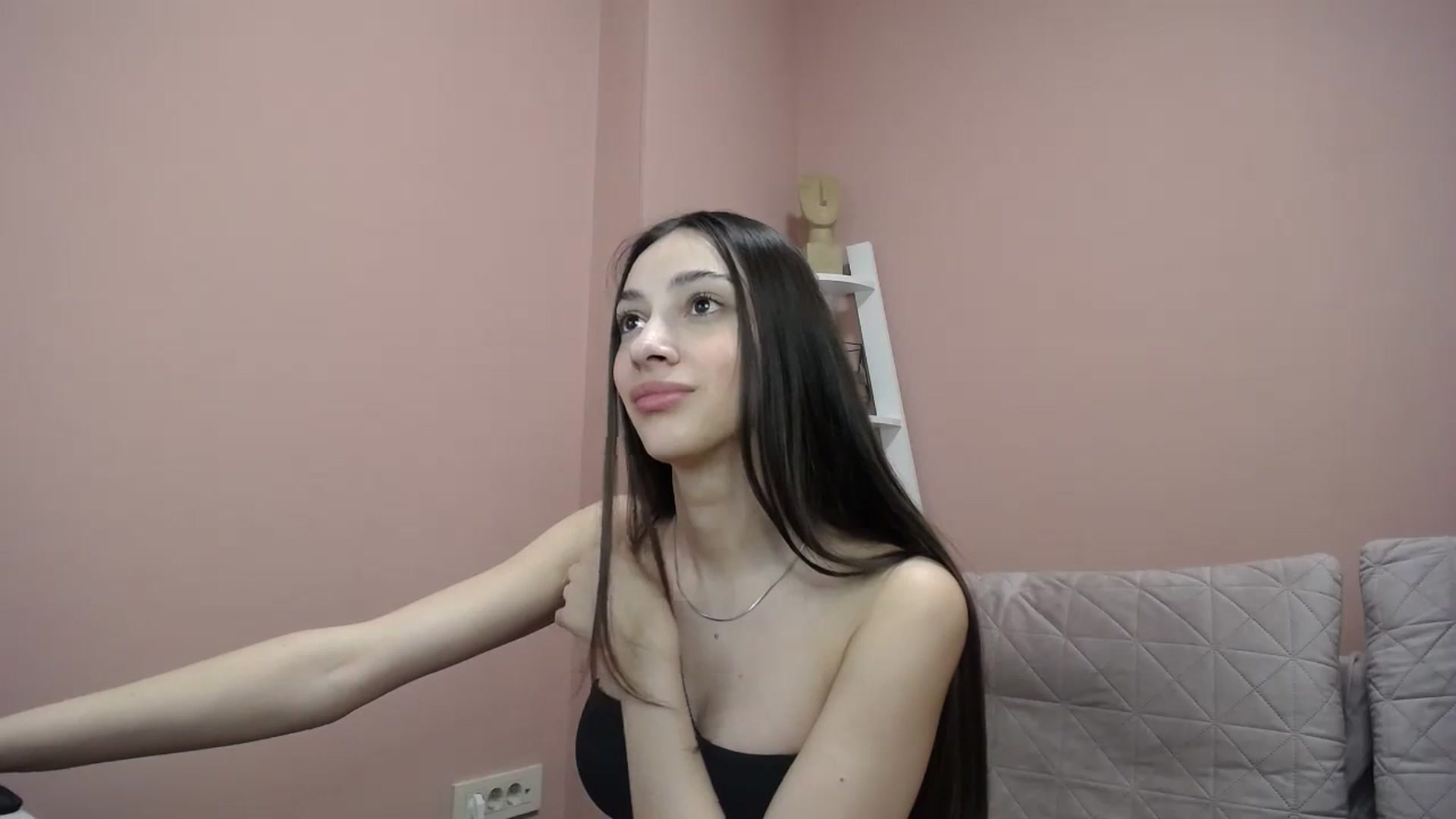 Gallery image thumbnail from Lea_Lexis's myfreecams stream on, 03/31/2024, 11:44 image 11 of 20