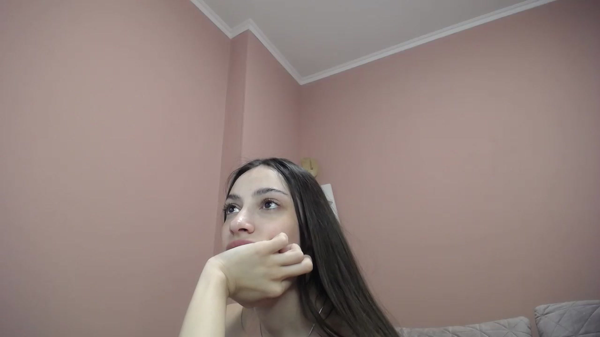 Gallery image thumbnail from Lea_Lexis's myfreecams stream on, 03/31/2024, 12:49 image 20 of 20