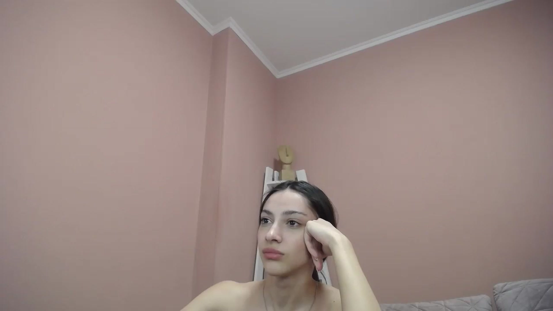 Gallery image thumbnail from Lea_Lexis's myfreecams stream on, 03/31/2024, 13:39 image 11 of 20