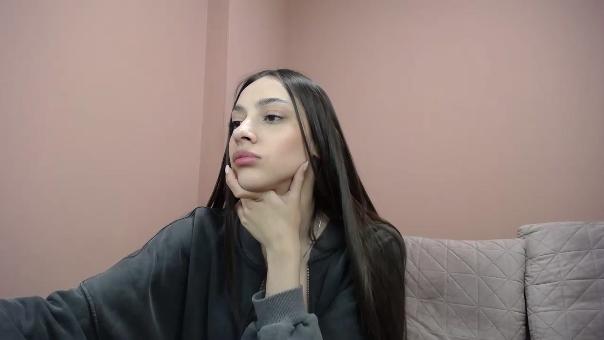 Gallery image thumbnail from Lea_Lexis's myfreecams stream on, 04/05/2024, 13:45 image 18 of 20