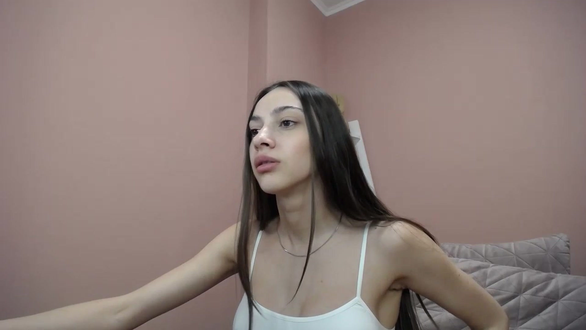 Gallery image thumbnail from Lea_Lexis's myfreecams stream on, 04/15/2024, 13:29 image 7 of 20