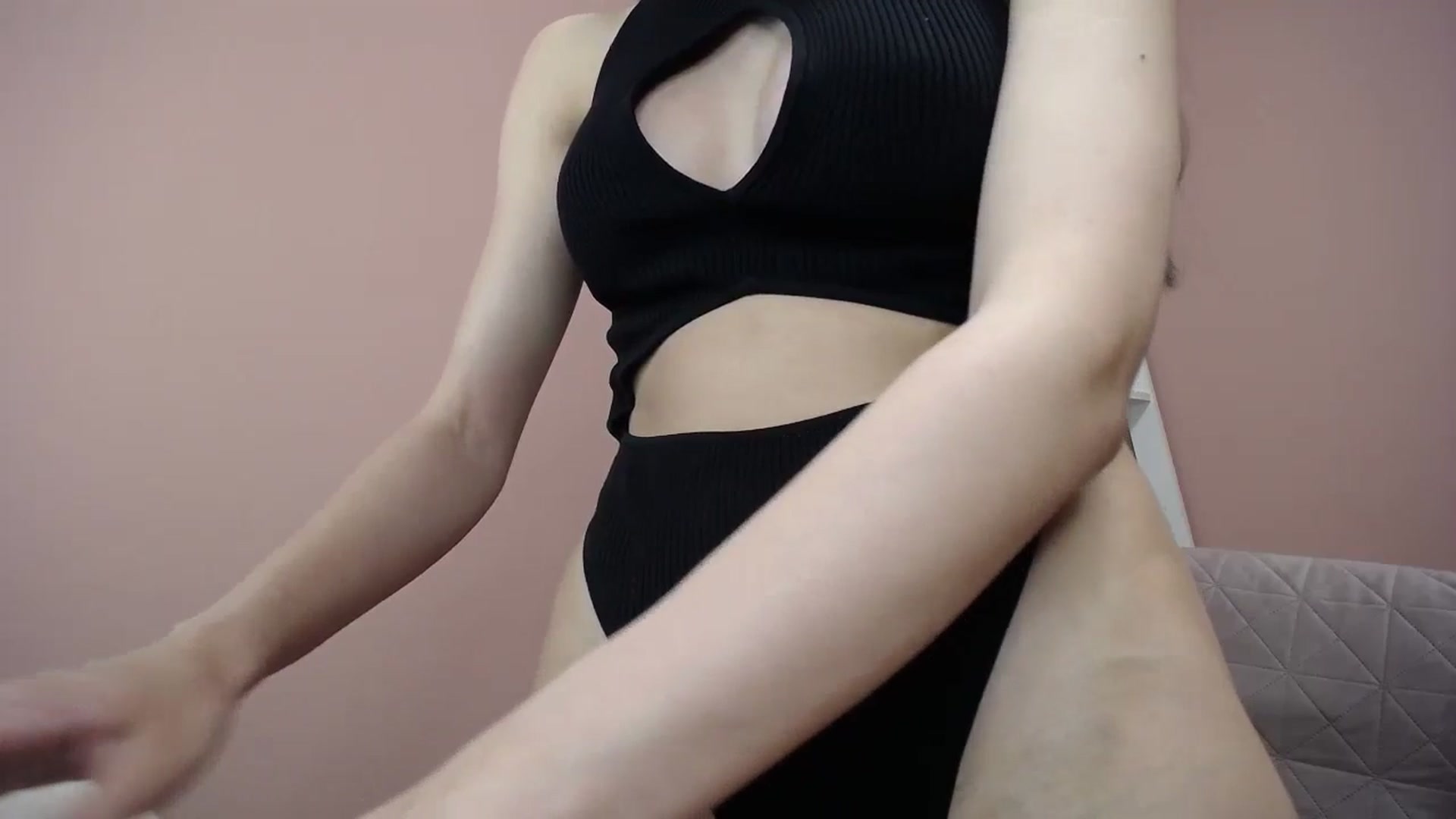 Gallery image thumbnail from Lea_Lexis's myfreecams stream on, 05/07/2024, 12:49 image 12 of 20