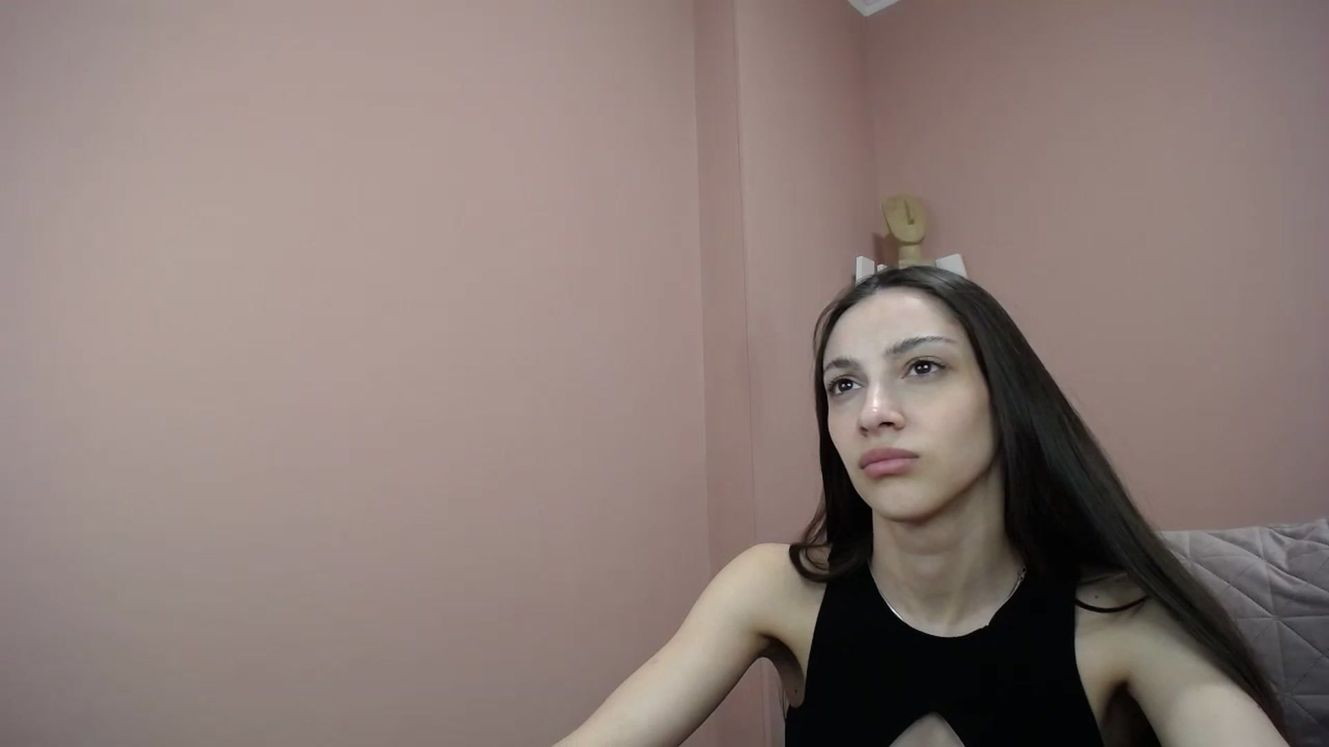 Gallery image thumbnail from Lea_Lexis's myfreecams stream on, 05/07/2024, 13:45 image 8 of 20