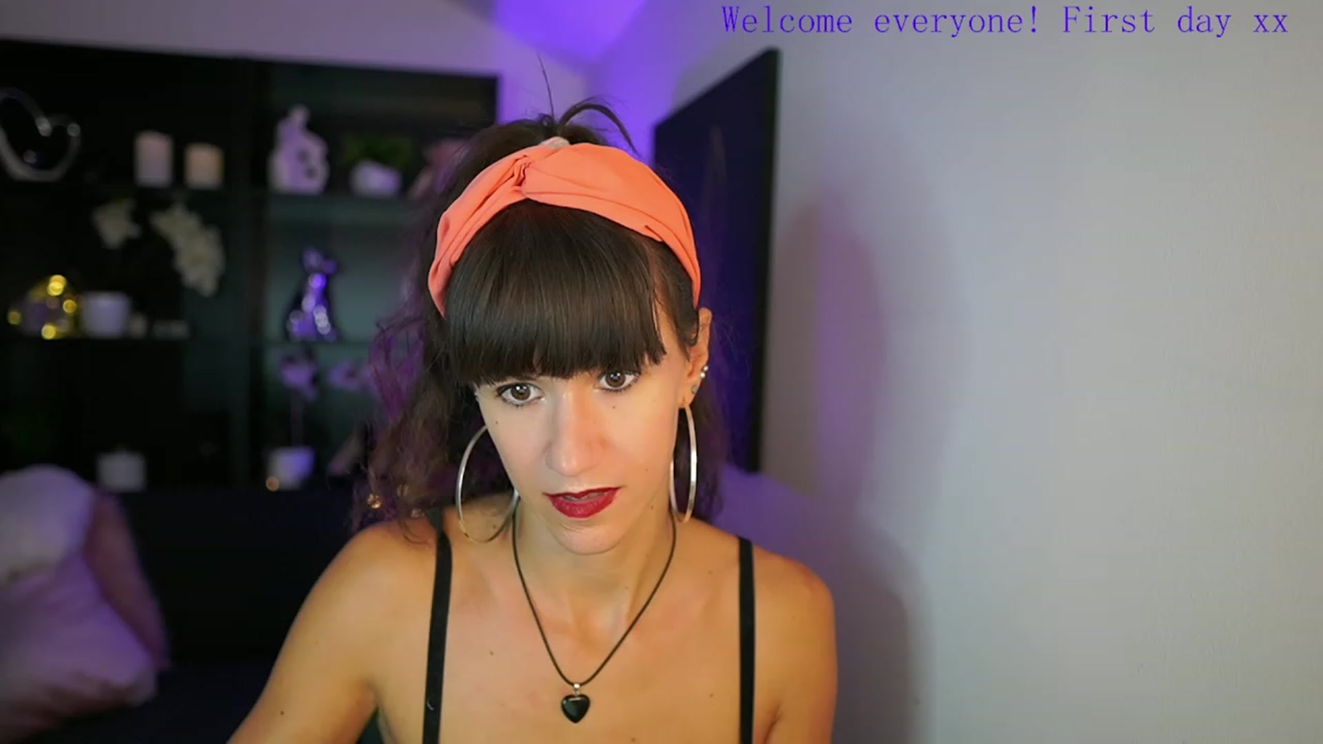 Gallery image thumbnail from Lea__Guerlin_'s myfreecams stream on, 09/20/2023, 11:14 image 2 of 20