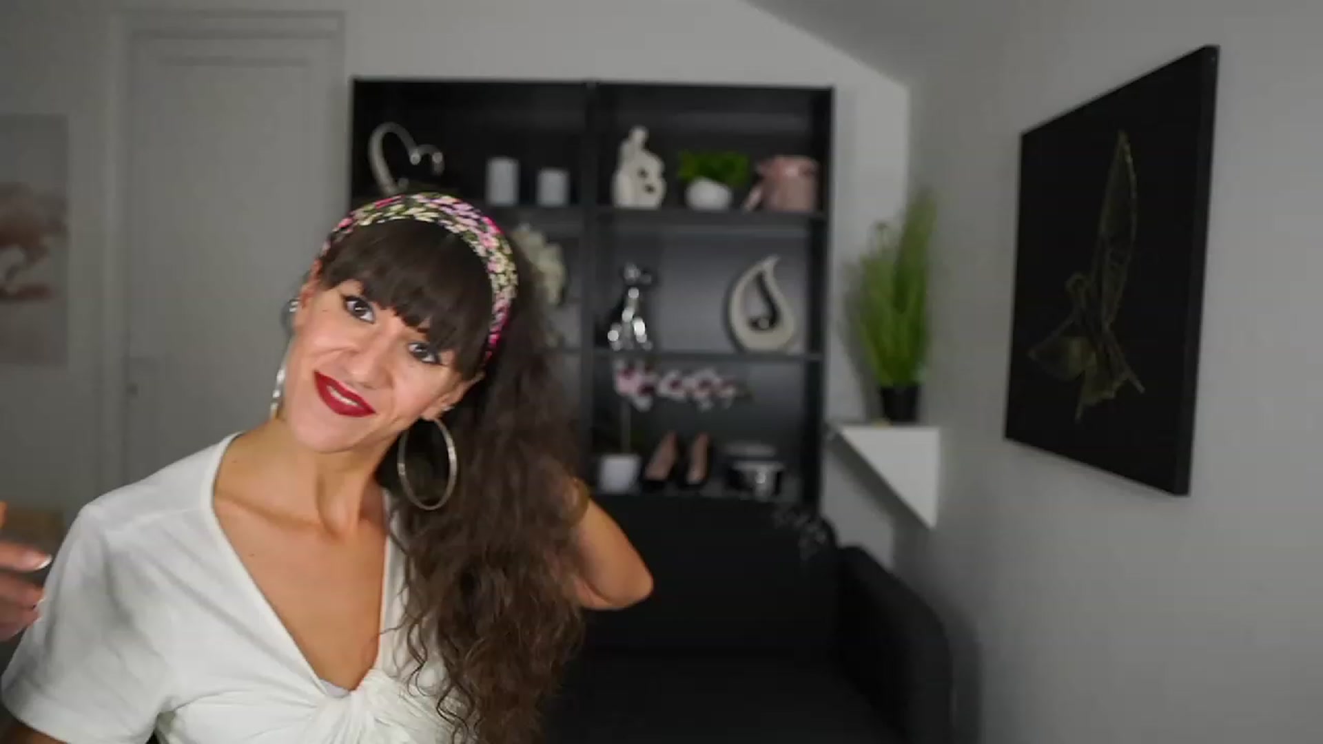 Gallery image thumbnail from Lea__Guerlin_'s myfreecams stream on, 09/25/2023, 14:46 image 10 of 20