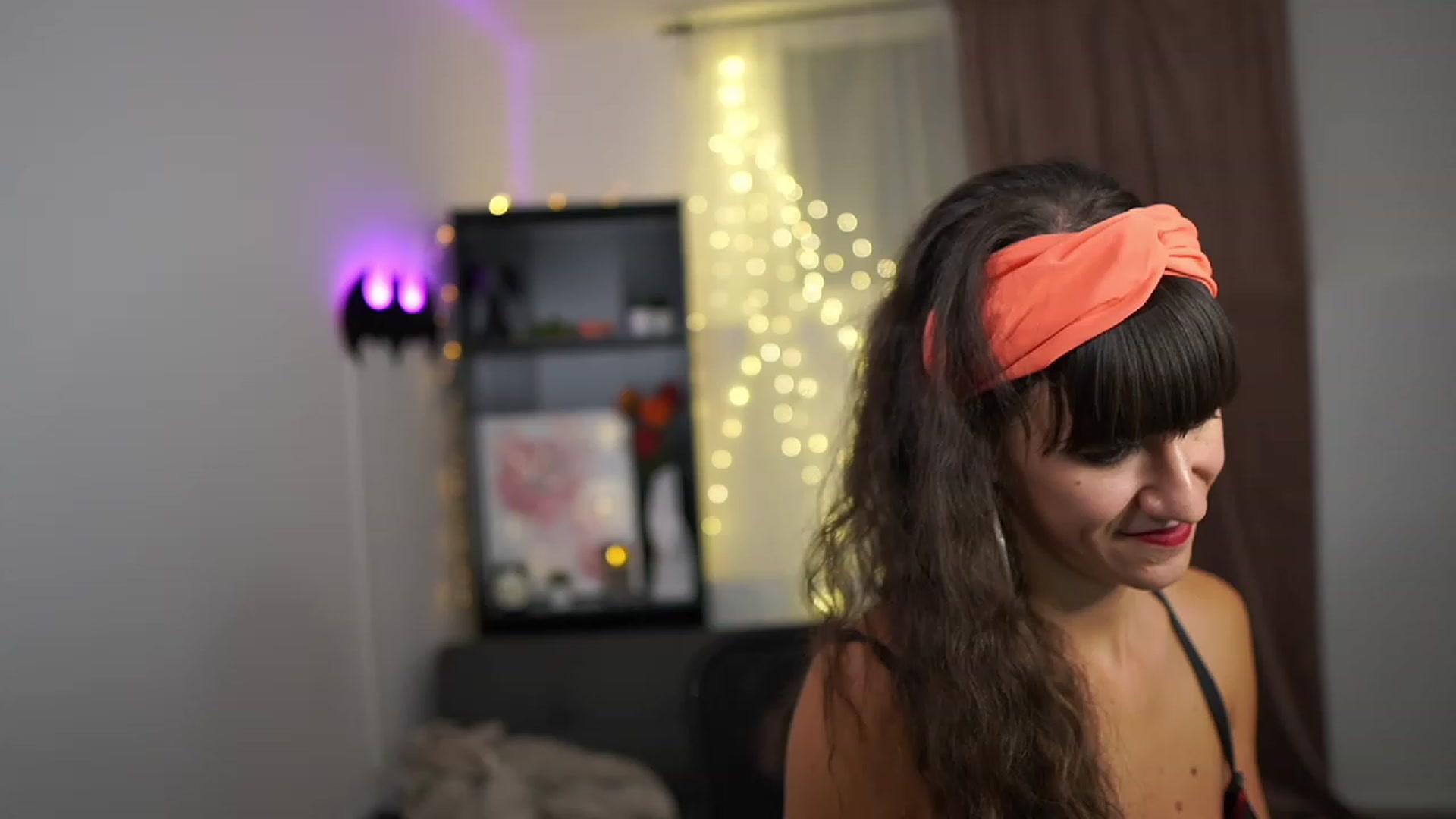 Gallery image thumbnail from Lea__Guerlin_'s myfreecams stream on, 09/27/2023, 10:27 image 16 of 20