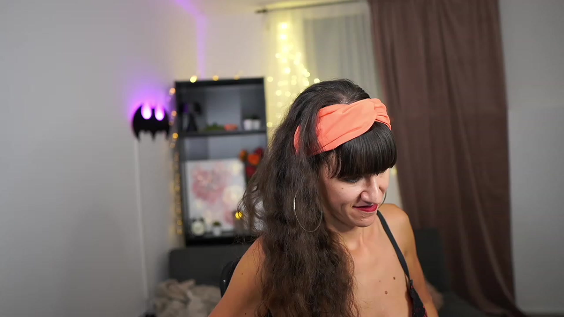 Gallery image thumbnail from Lea__Guerlin_'s myfreecams stream on, 09/27/2023, 10:27 image 18 of 20