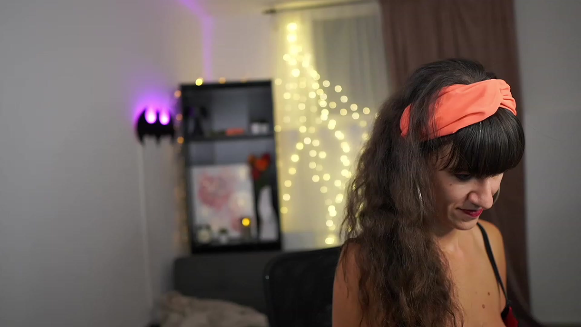 Gallery image thumbnail from Lea__Guerlin_'s myfreecams stream on, 09/27/2023, 13:03 image 14 of 20