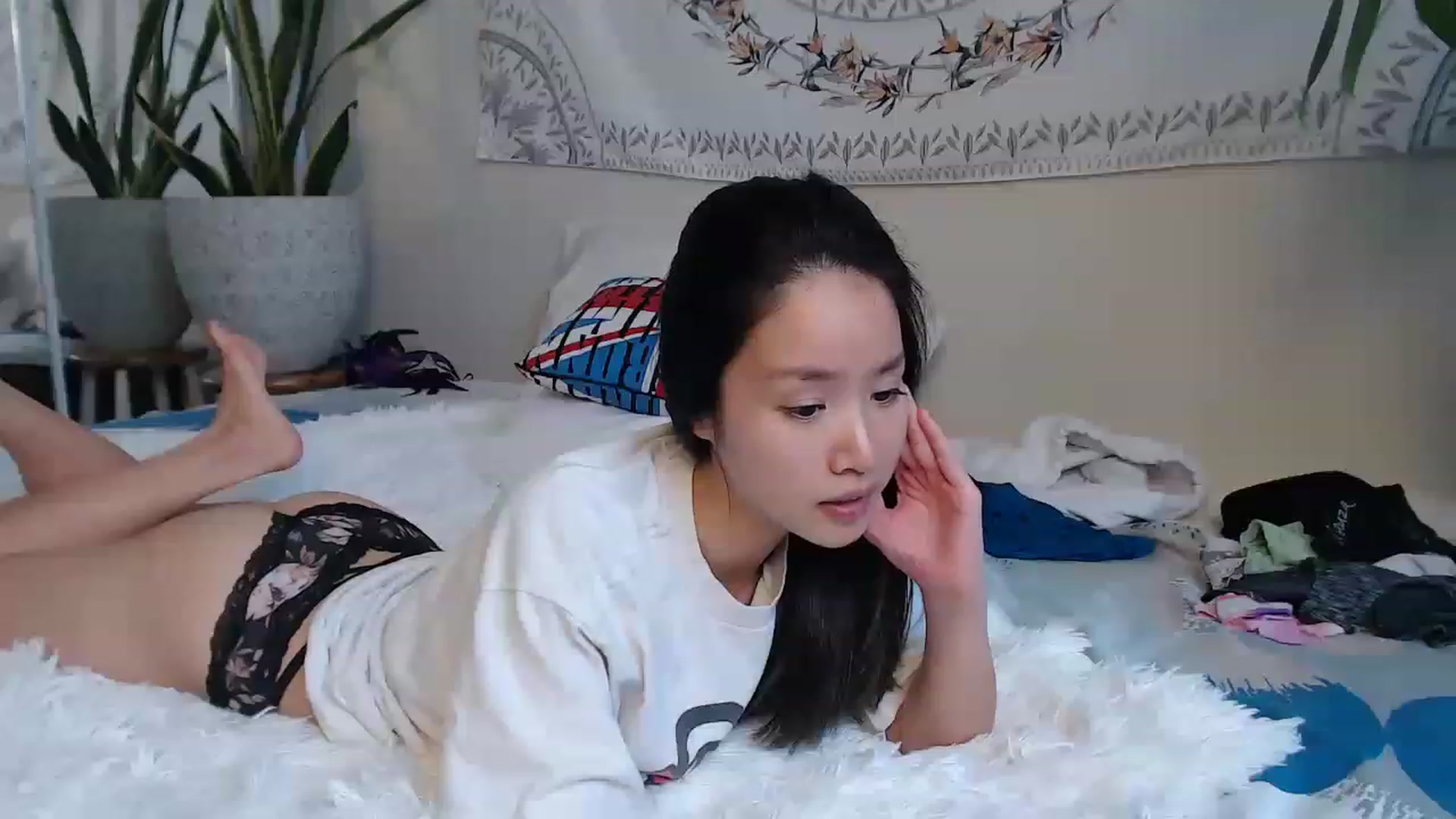 Gallery image thumbnail from LeahBella's myfreecams stream on, 11/19/2022, 19:02 image 10 of 20