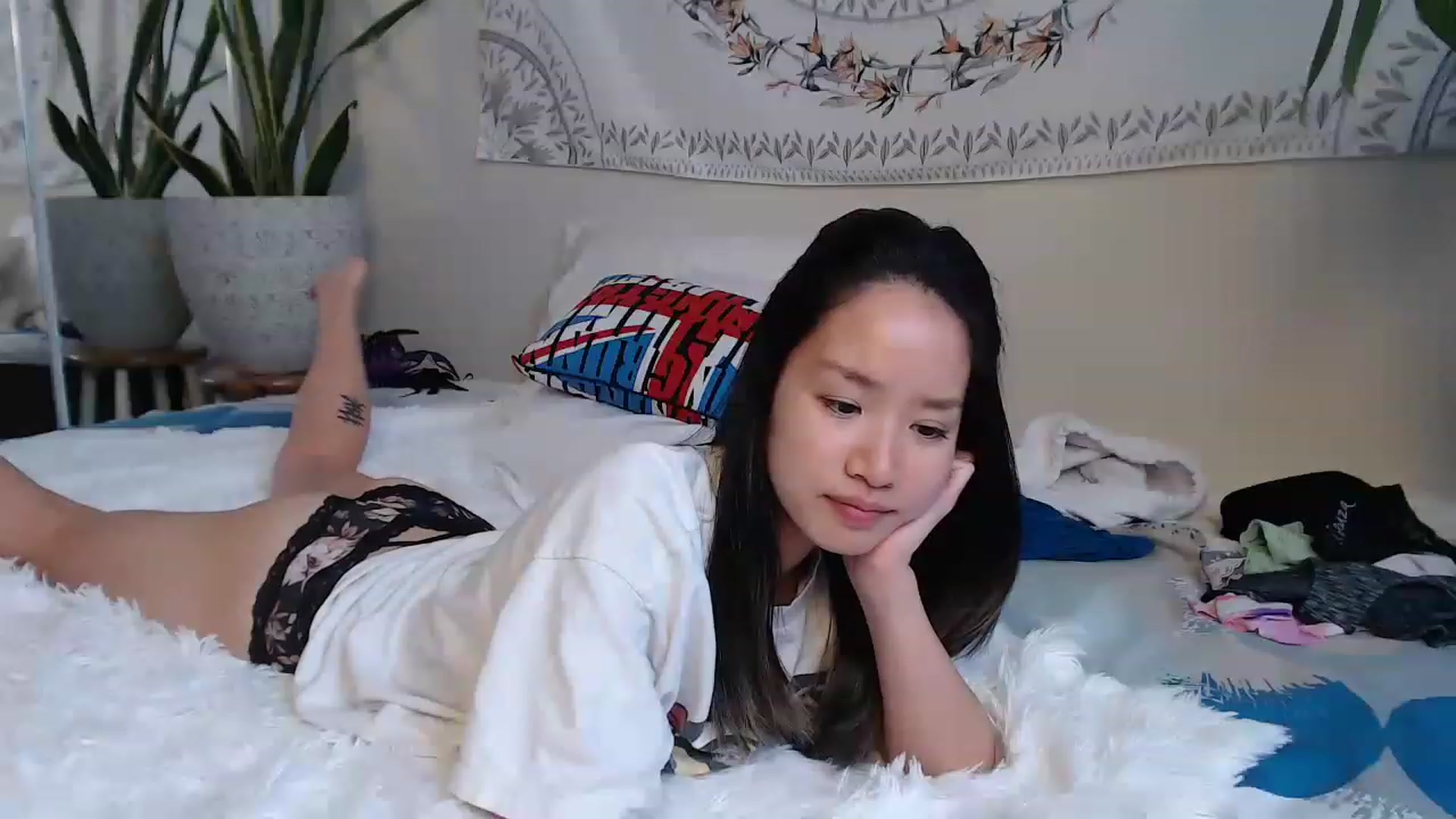 Gallery image thumbnail from LeahBella's myfreecams stream on, 11/19/2022, 19:02 image 7 of 20