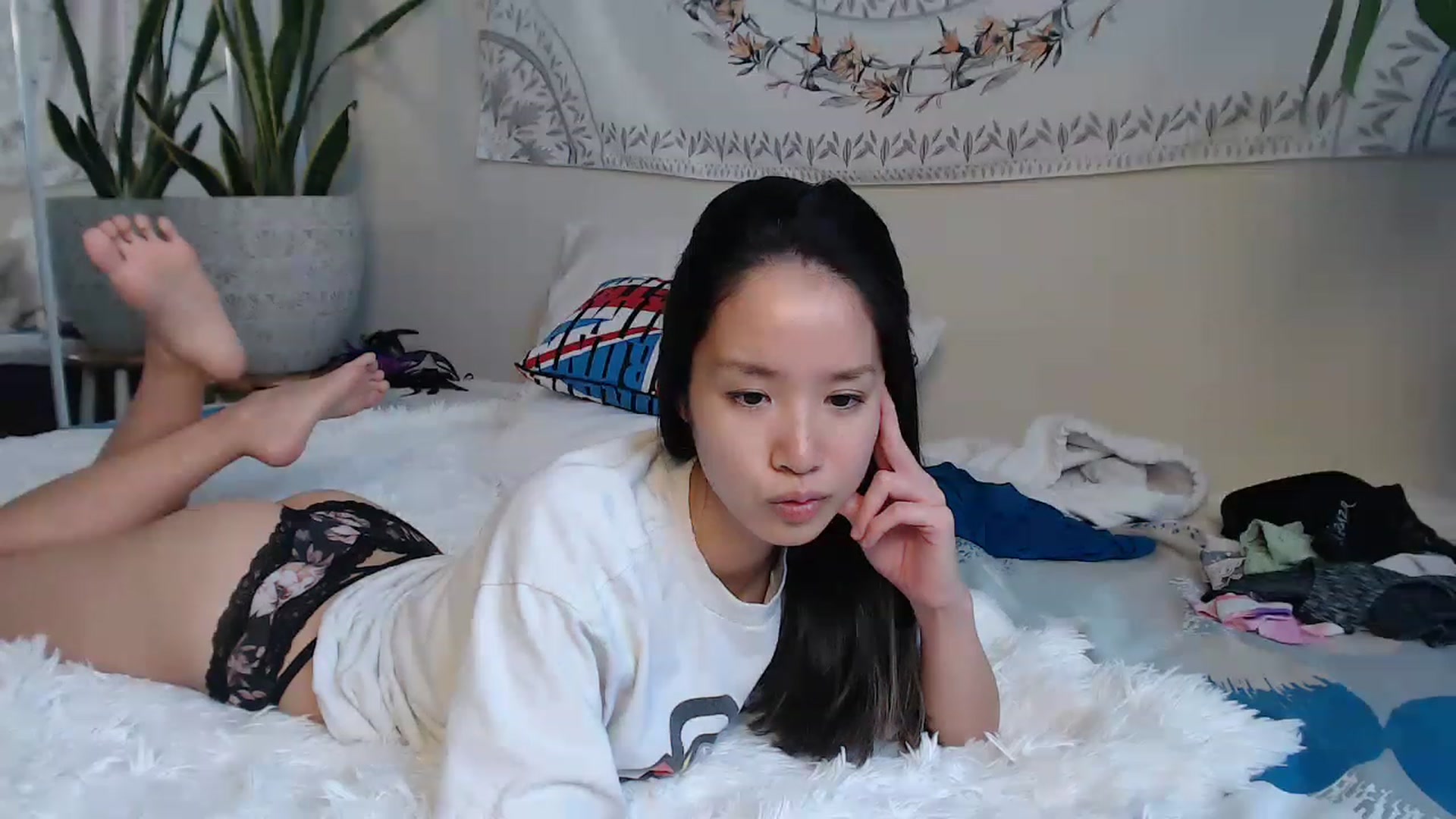 Gallery image thumbnail from LeahBella's myfreecams stream on, 11/19/2022, 19:02 image 11 of 20