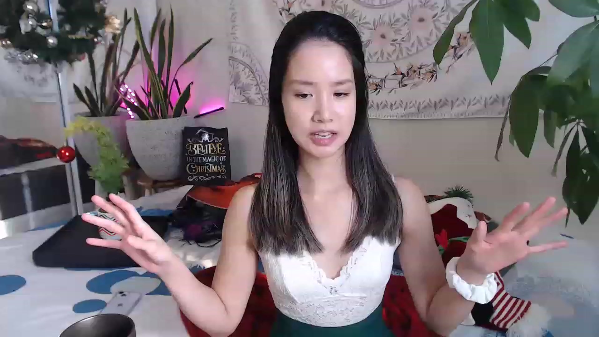 Gallery image thumbnail from LeahBella's myfreecams stream on, 11/26/2022, 17:01 image 7 of 20