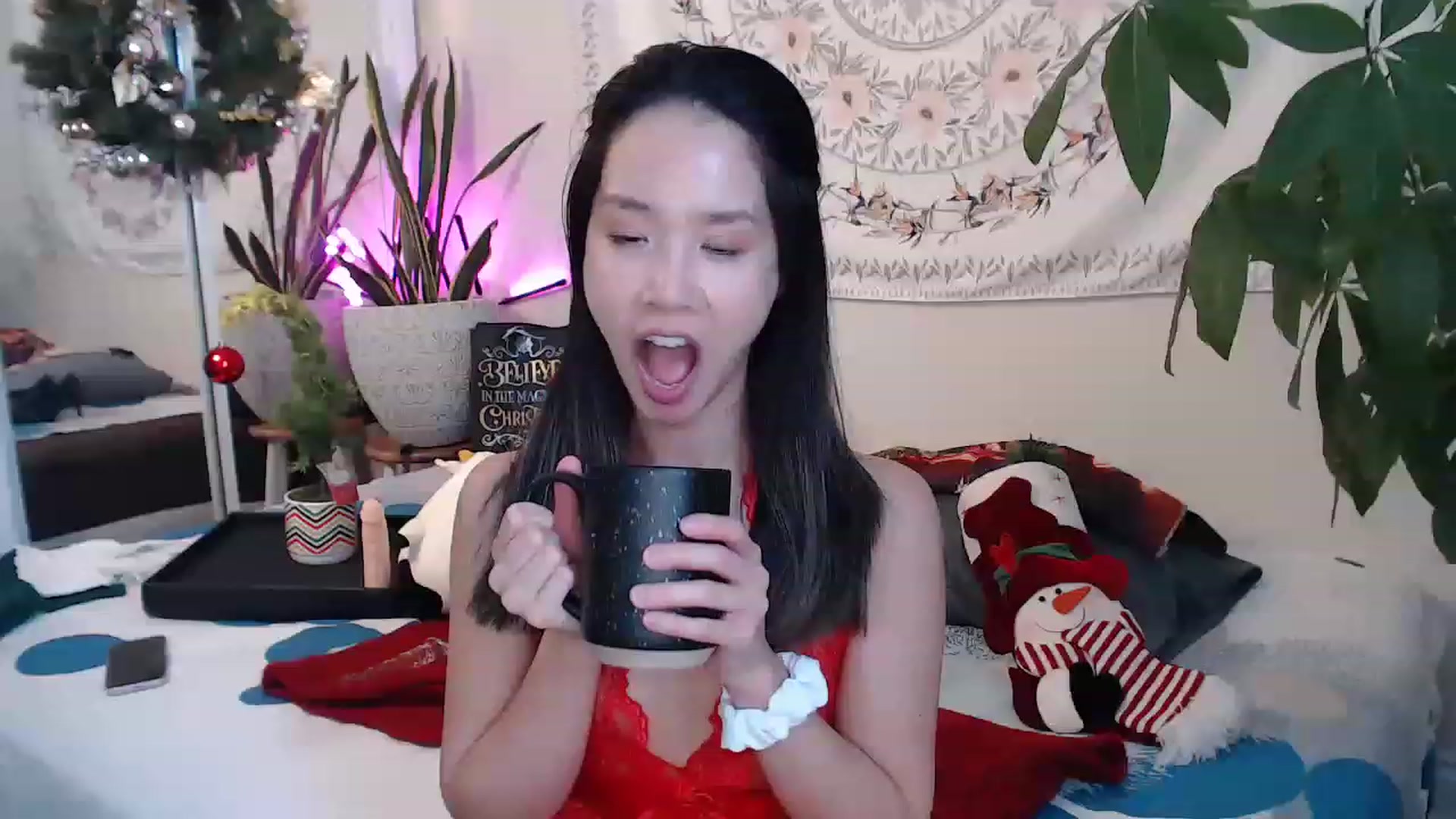 Gallery image thumbnail from LeahBella's myfreecams stream on, 11/26/2022, 19:53 image 8 of 20