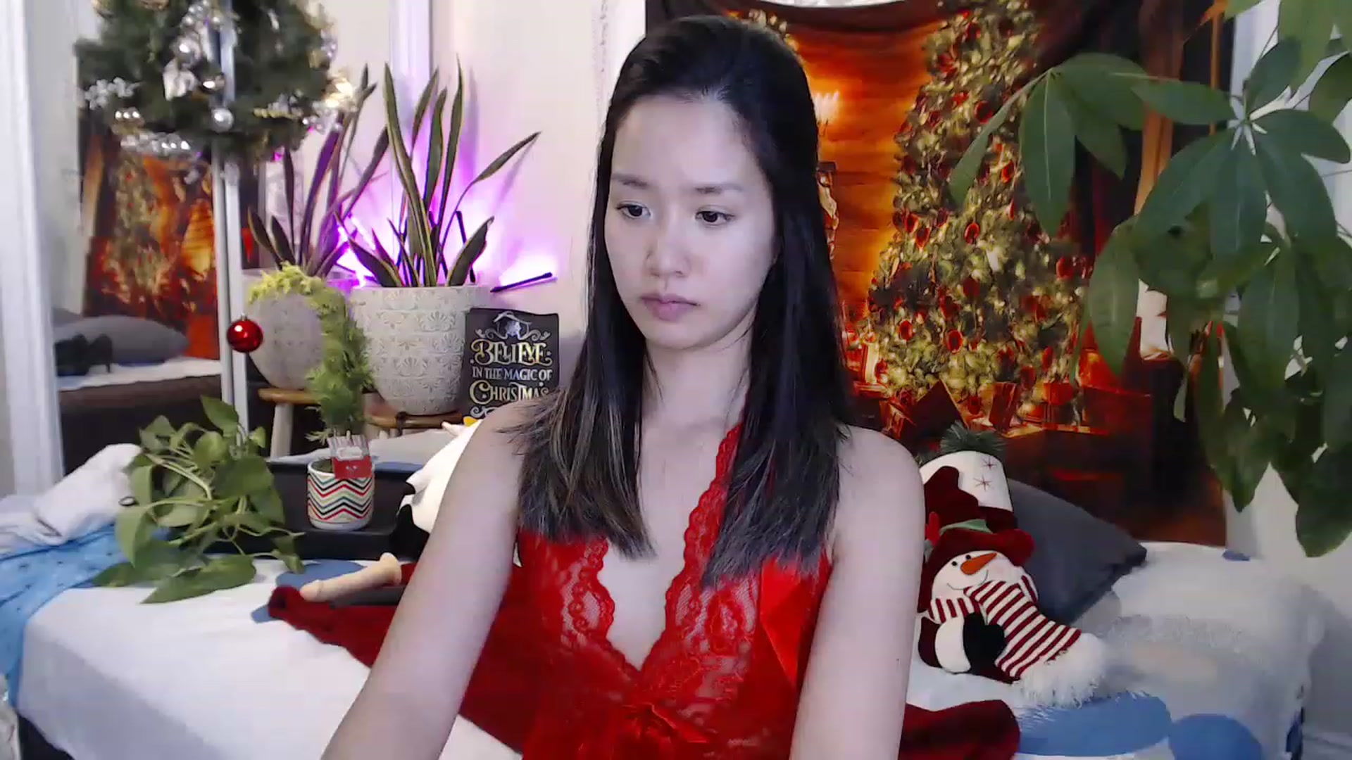 Gallery image thumbnail from LeahBella's myfreecams stream on, 11/27/2022, 18:22 image 13 of 20