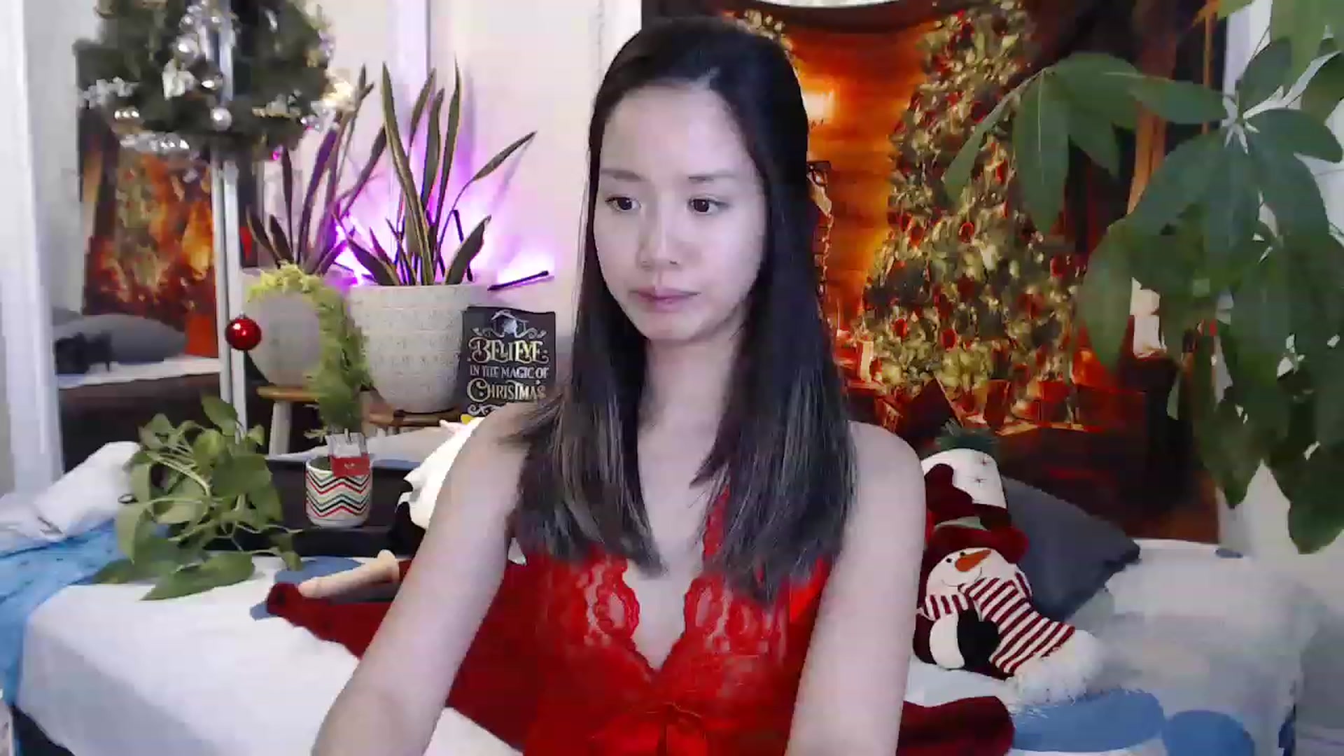 Gallery image thumbnail from LeahBella's myfreecams stream on, 11/27/2022, 18:22 image 9 of 20