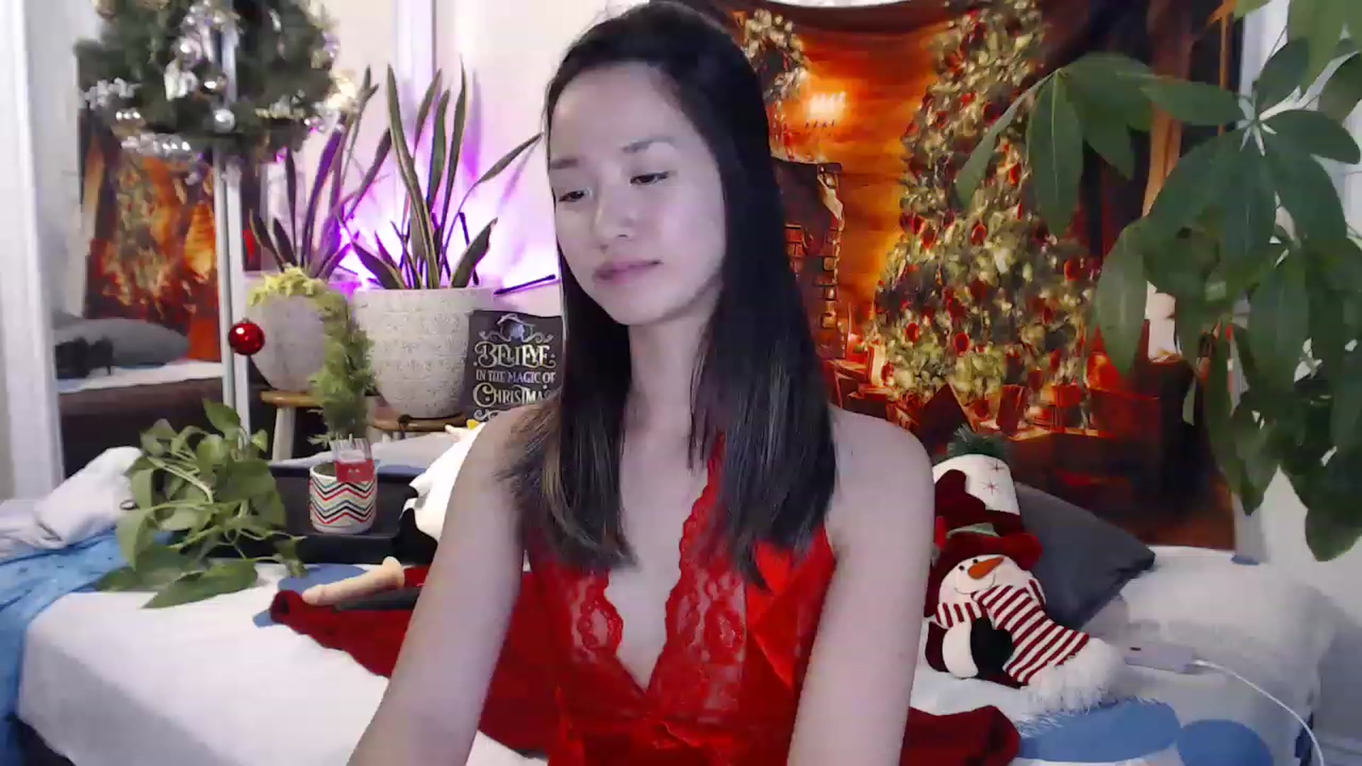 Gallery image thumbnail from LeahBella's myfreecams stream on, 11/27/2022, 18:22 image 3 of 20