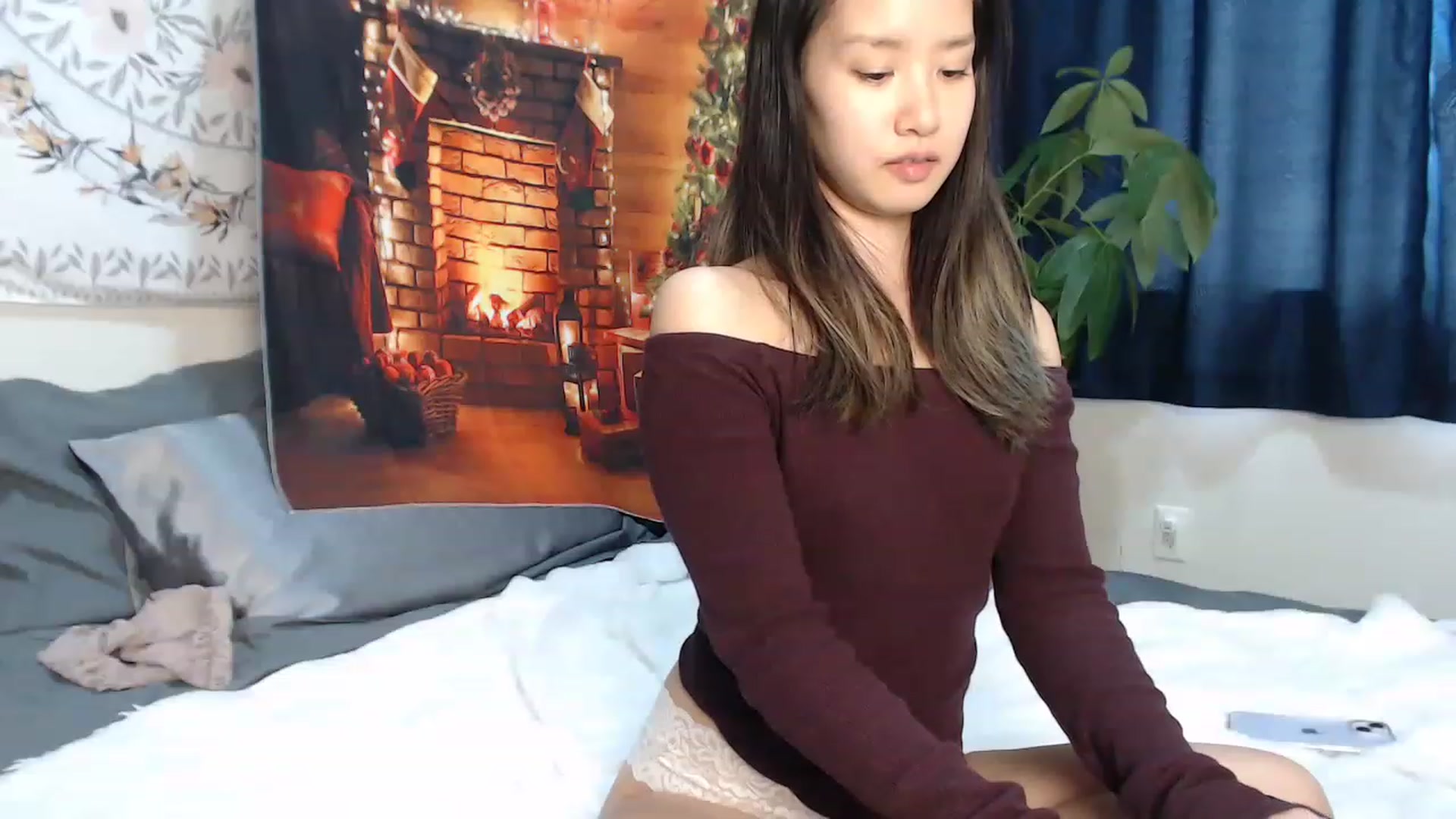 Gallery image thumbnail from LeahBella's myfreecams stream on, 12/26/2022, 19:34 image 16 of 20