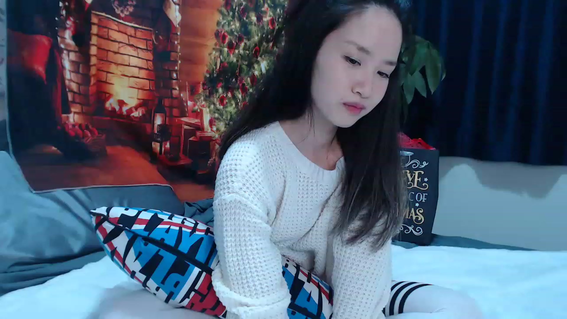 Gallery image thumbnail from LeahBella's myfreecams stream on, 12/28/2022, 03:14 image 13 of 20