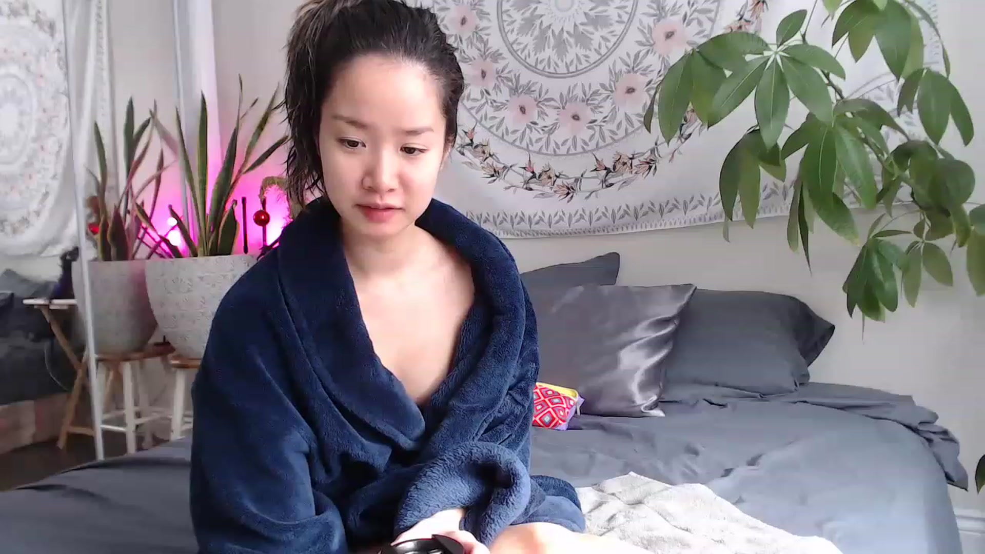 Gallery image thumbnail from LeahBella's myfreecams stream on, 01/15/2023, 16:44 image 7 of 20
