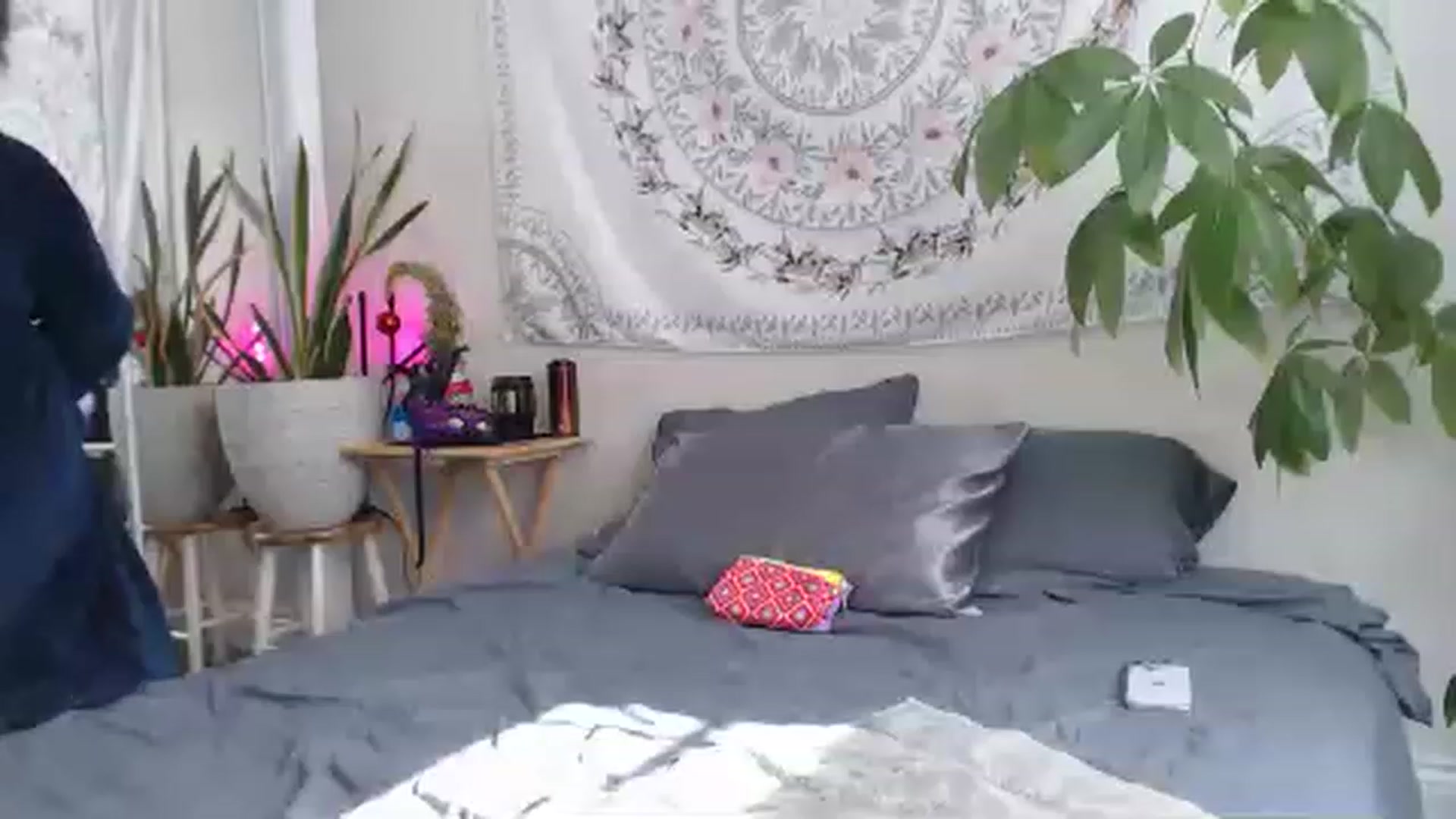 Gallery image thumbnail from LeahBella's myfreecams stream on, 01/15/2023, 16:44 image 19 of 20