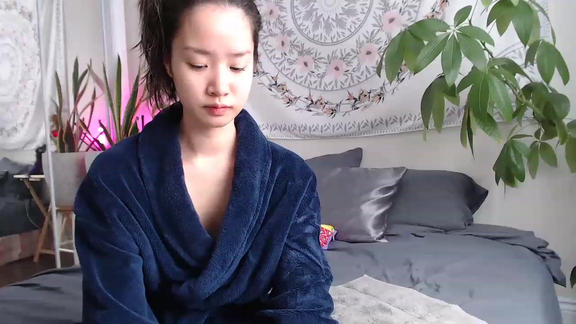 Gallery image thumbnail from LeahBella's myfreecams stream on, 01/15/2023, 16:44 image 9 of 20