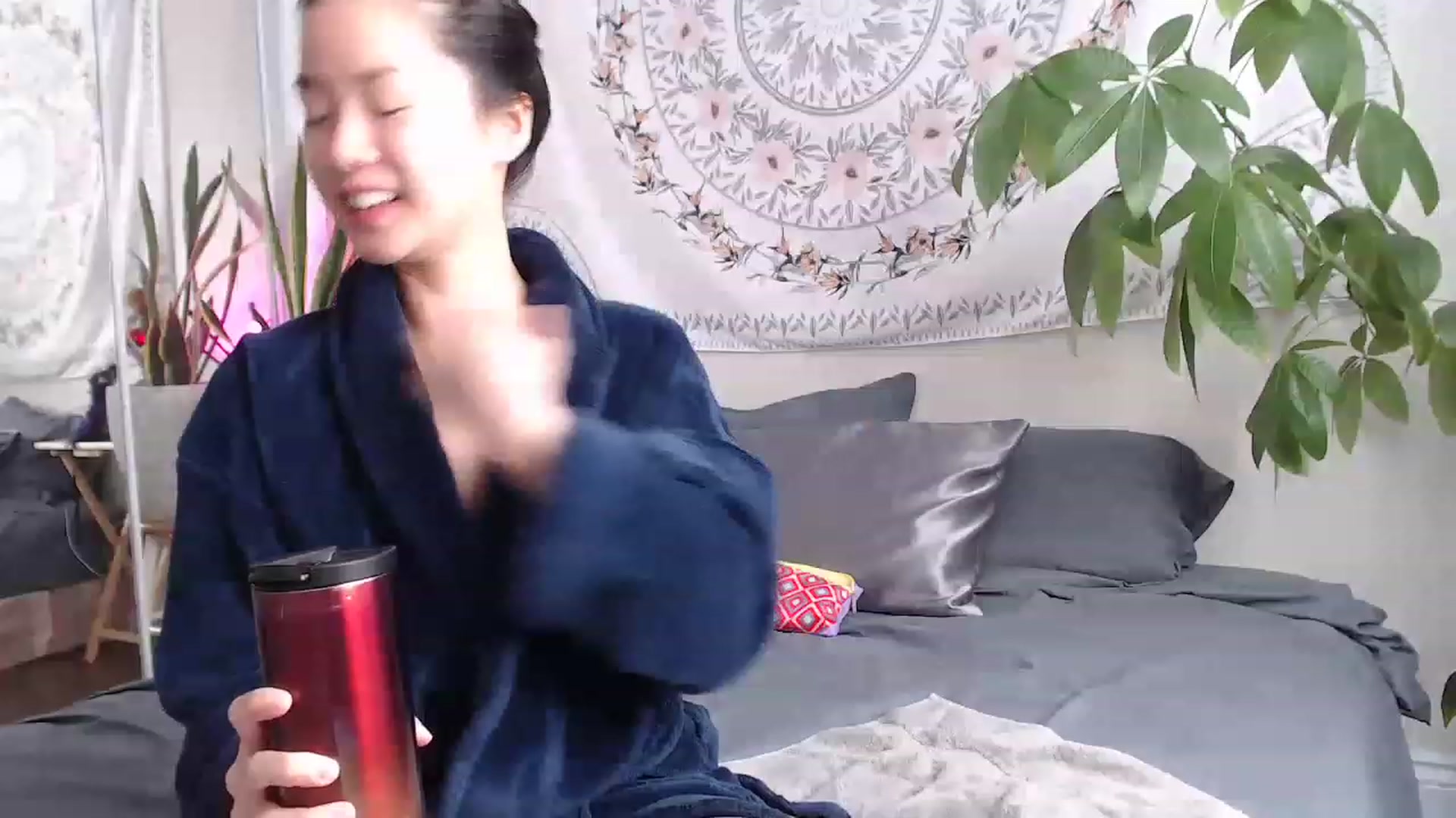 Gallery image thumbnail from LeahBella's myfreecams stream on, 01/15/2023, 16:44 image 4 of 20
